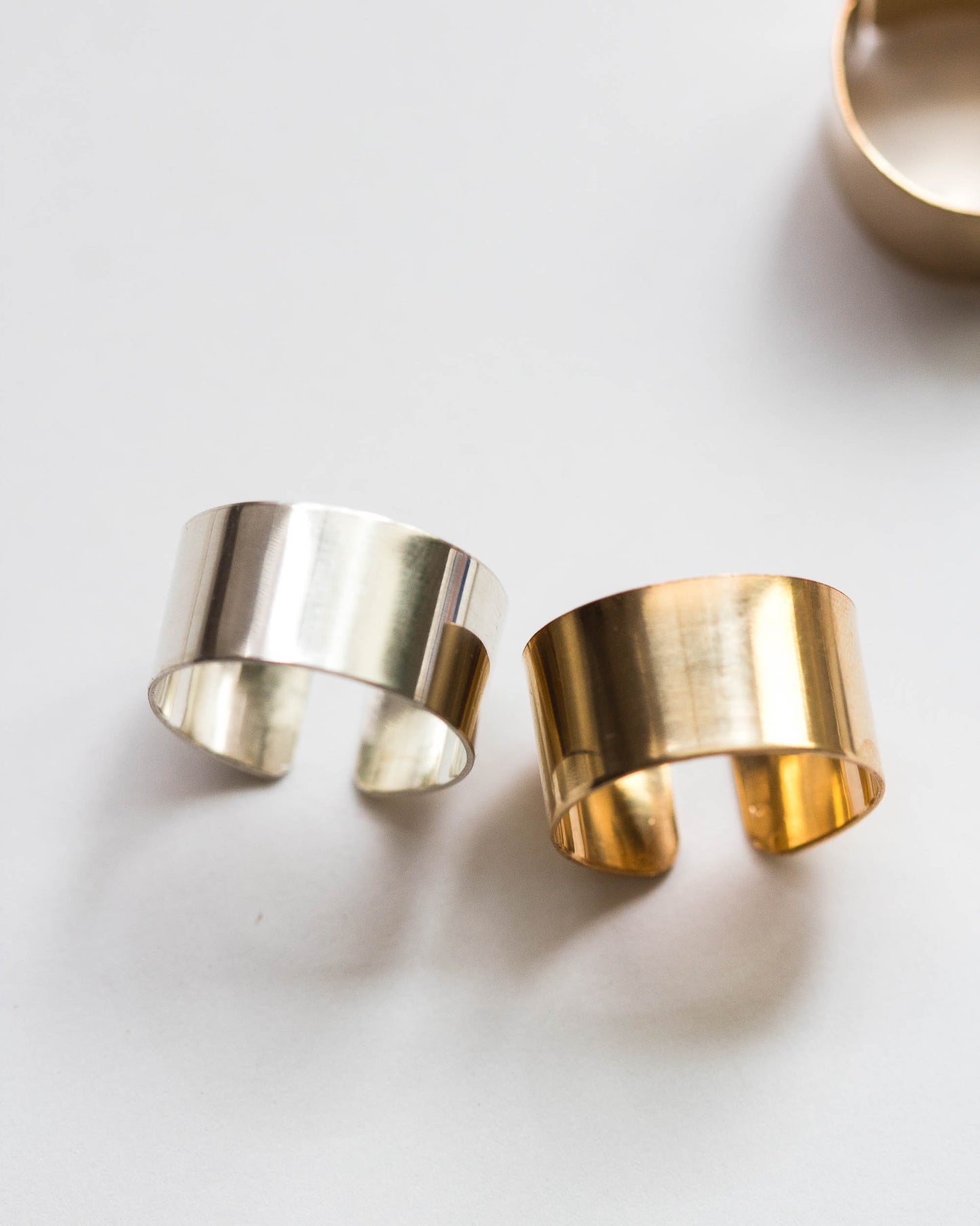 Smooth Cigar Band Ring, R10