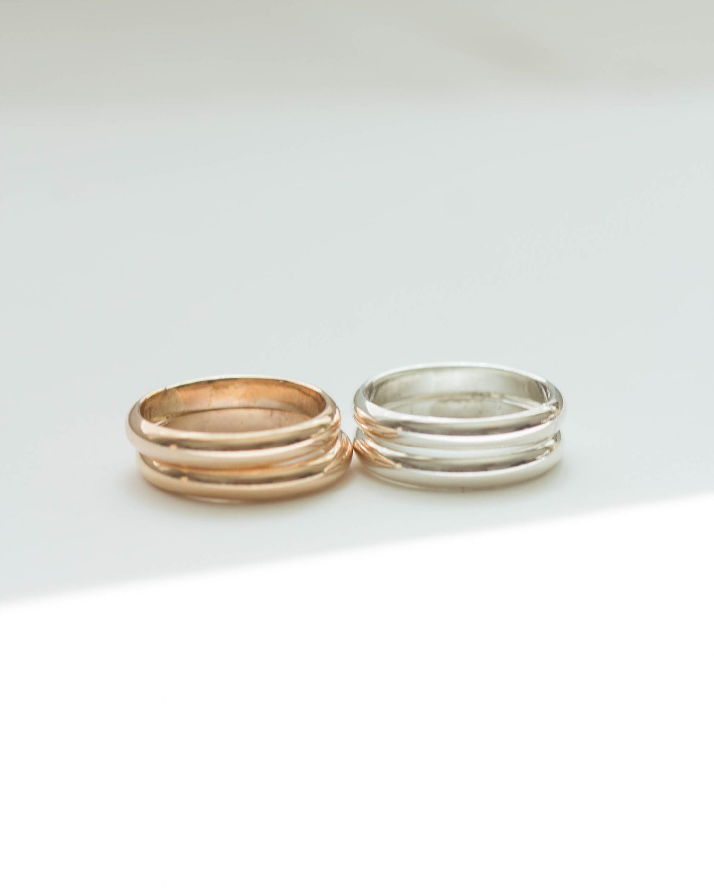 Smooth Beveled Band Ring, R15