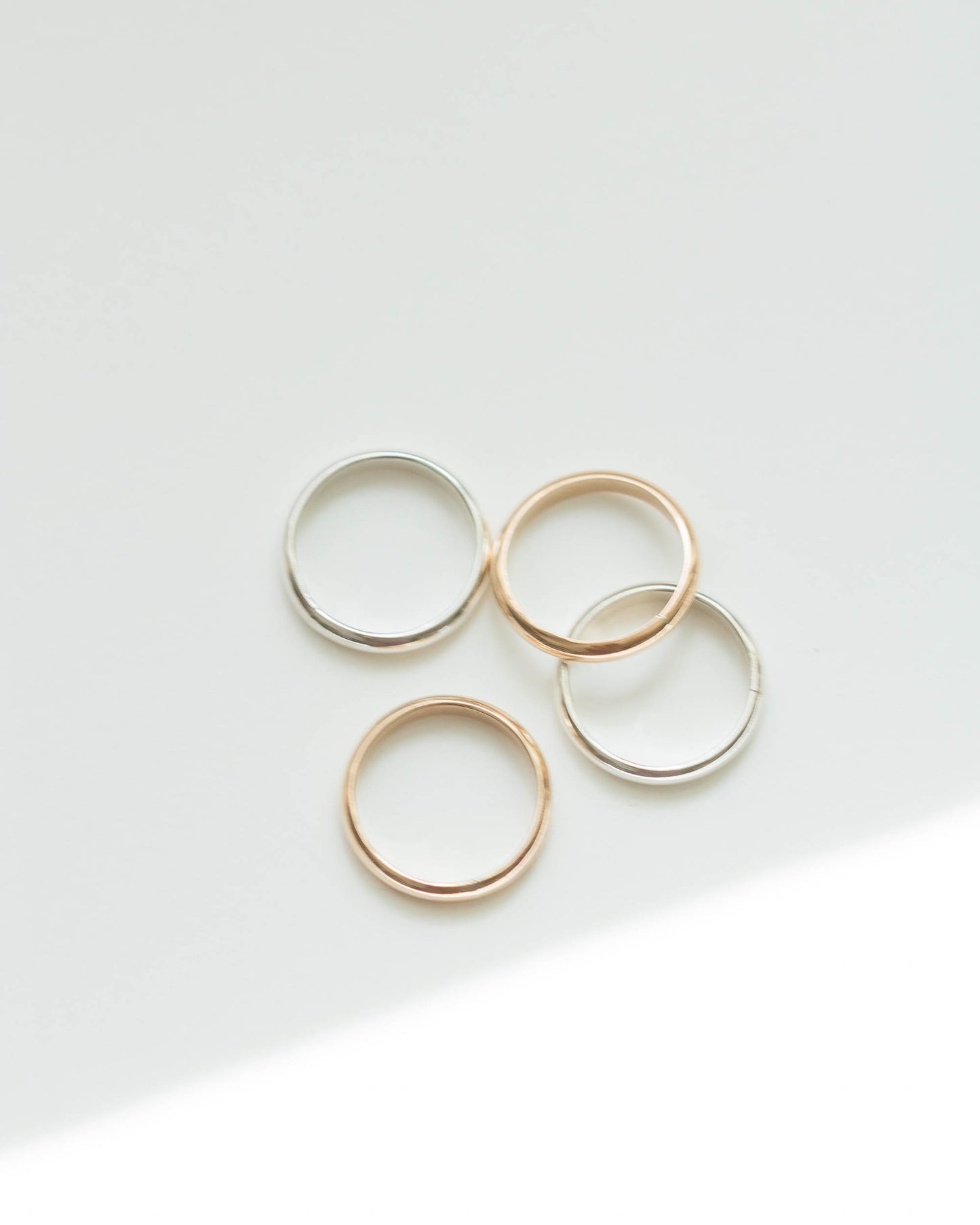 Smooth Beveled Band Ring, R15