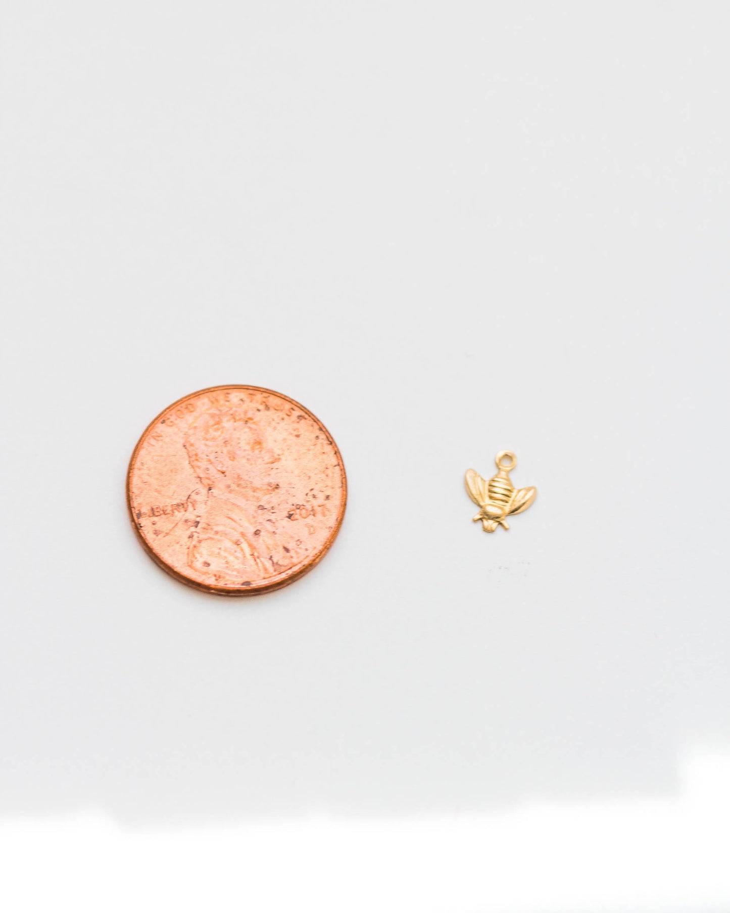 Bee Charm, CH18