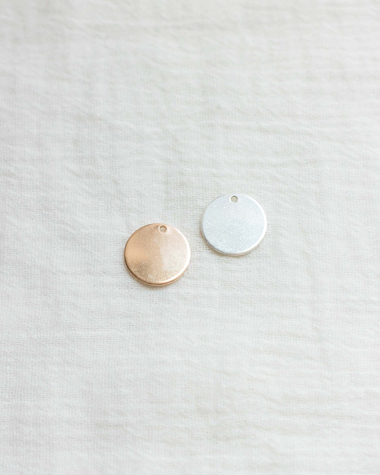 12.7mm Circle Disc Blank with One Hole, BWHCH3
