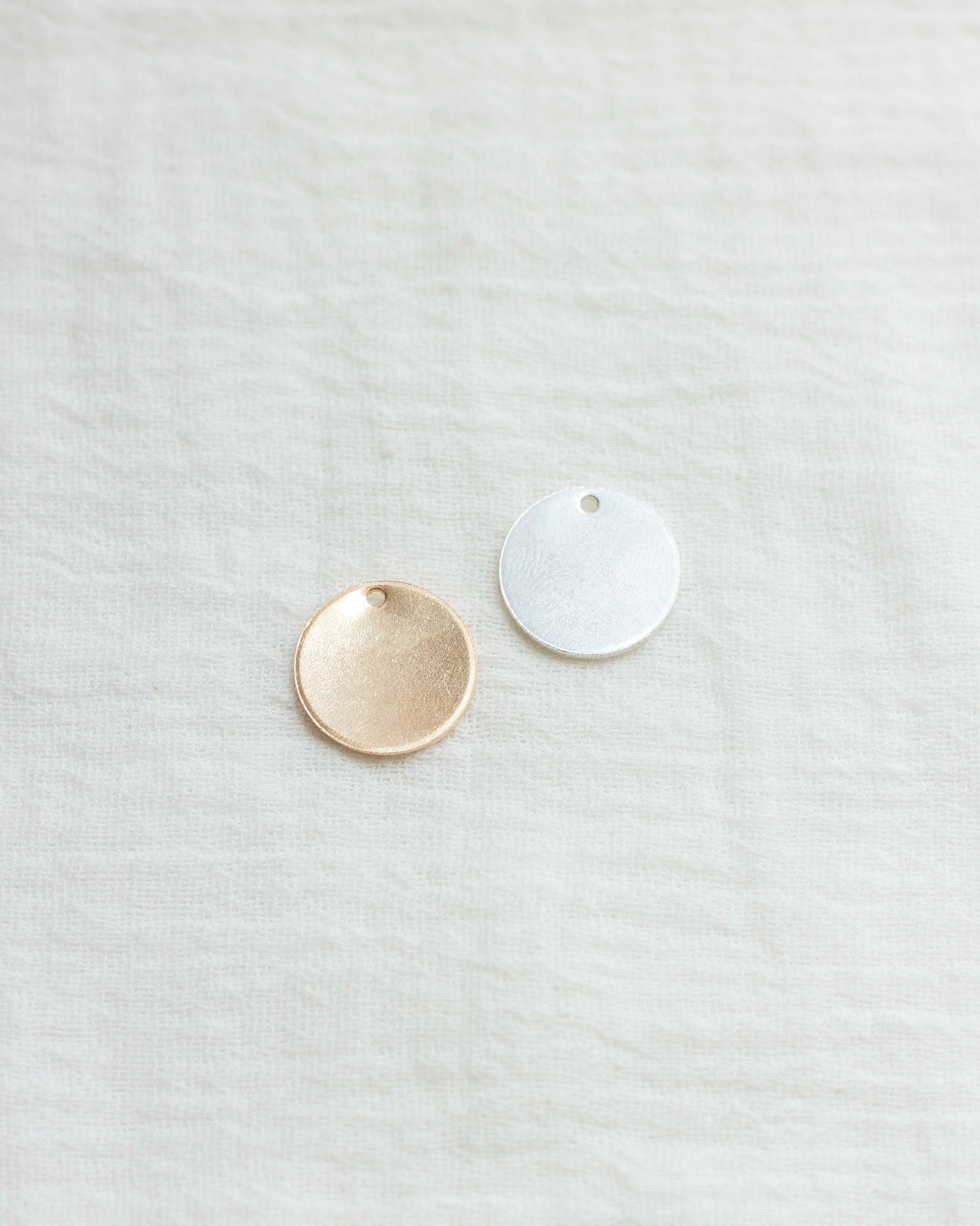 12.7mm Circle Disc Blank with One Hole, BWHCH3
