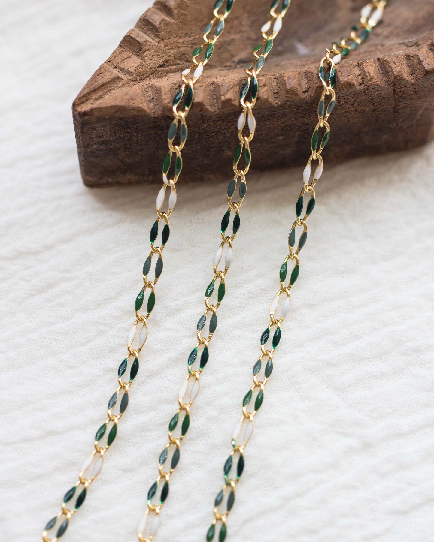 Green Multi Color Enamel Chain, GP103