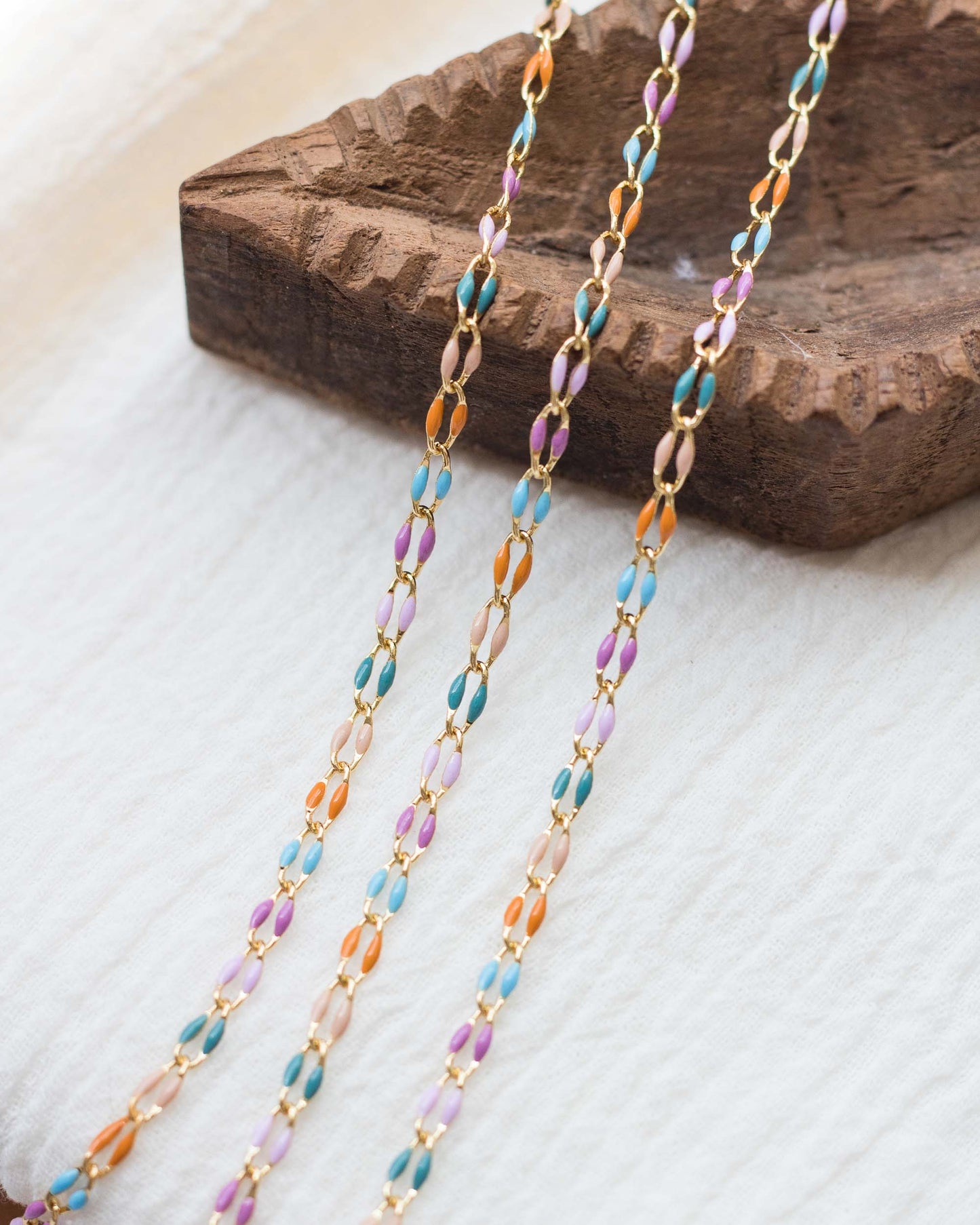 Multi Color Enamel Chain, GP105