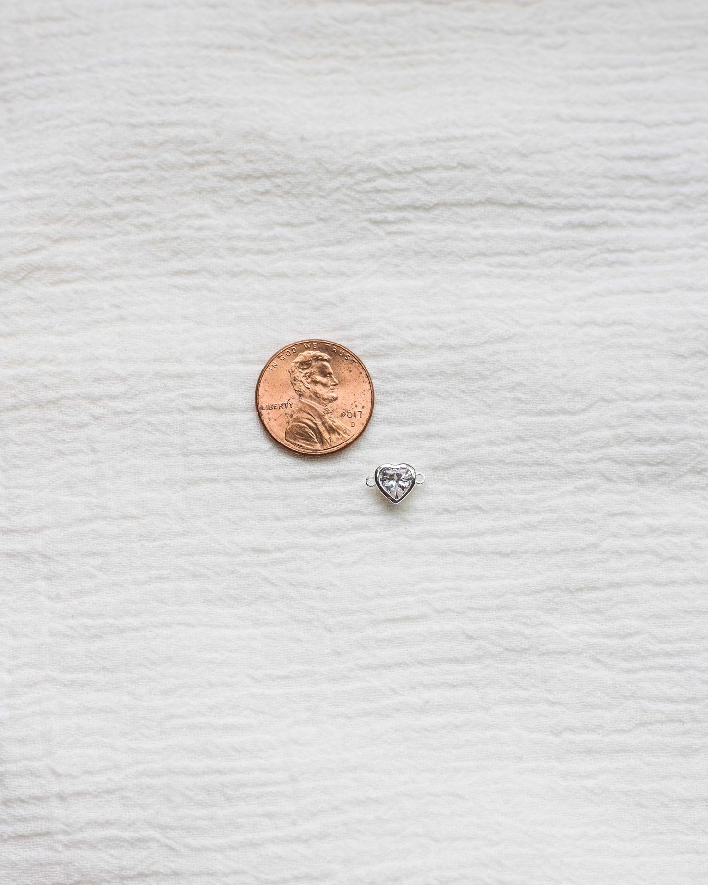 Bezel Heart CZ Connector, CN74