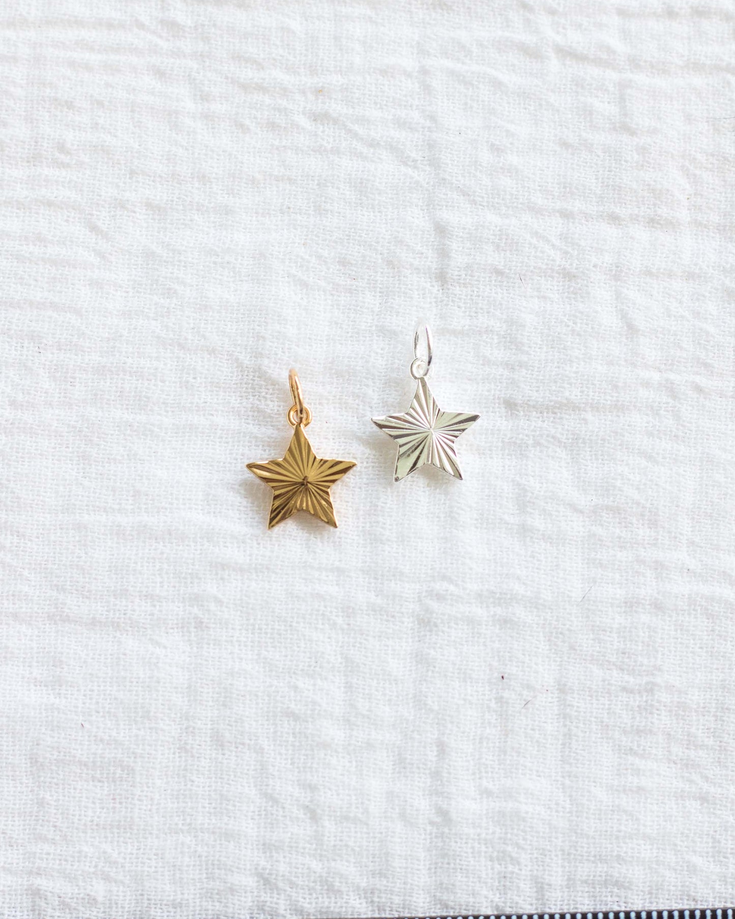 Fluted Star Charm, CH85