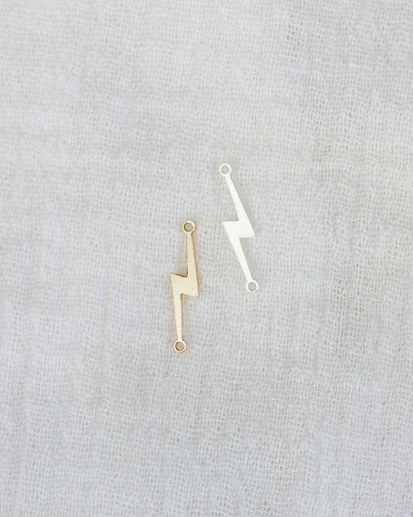 Lightning Bolt Connector, CN193