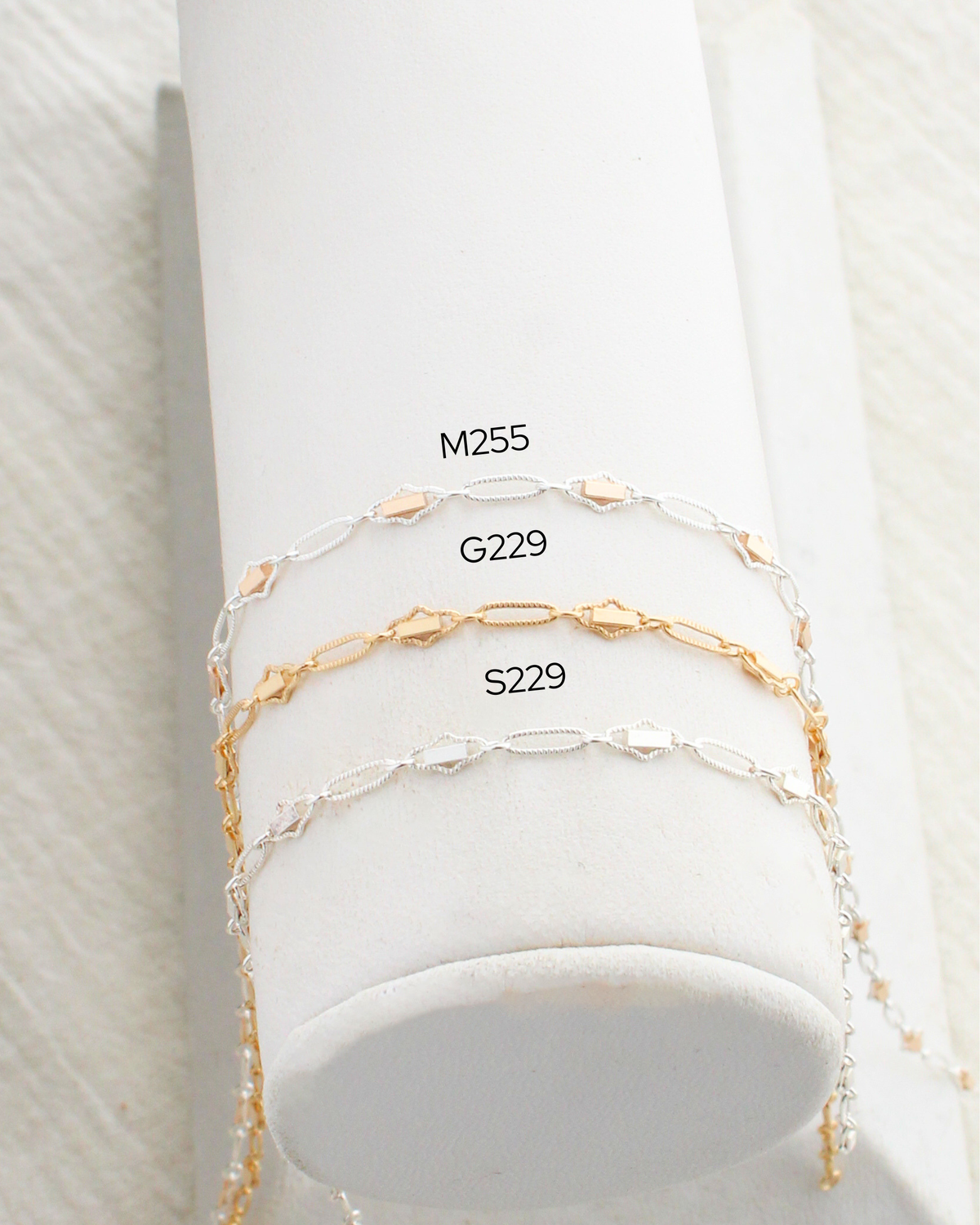2.6mm Alternate Diamond and Oval Mixed Metal Chain, M255
