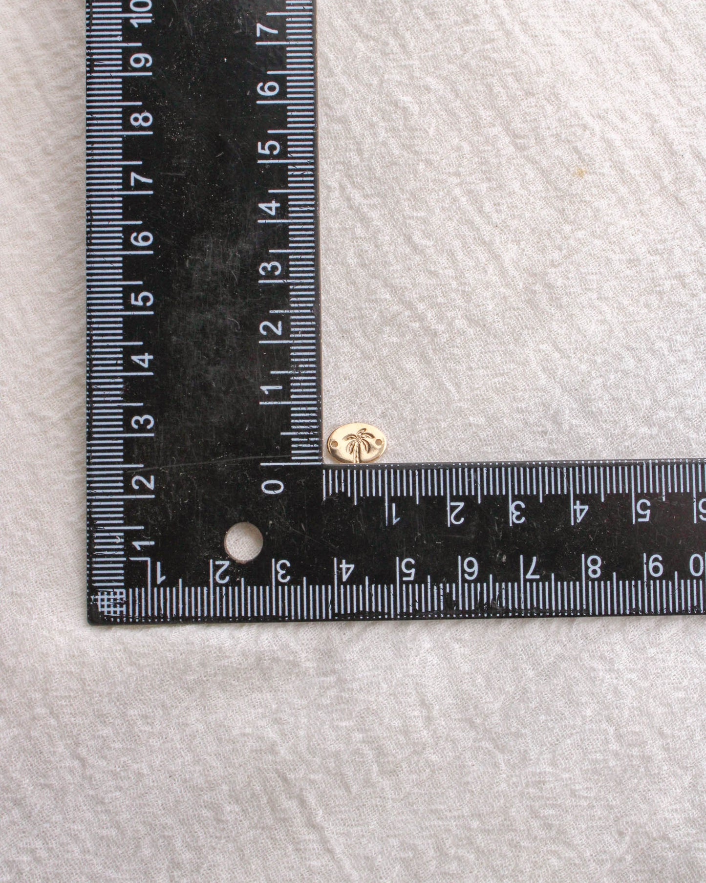 Palm Tree Oval Connector, CN01
