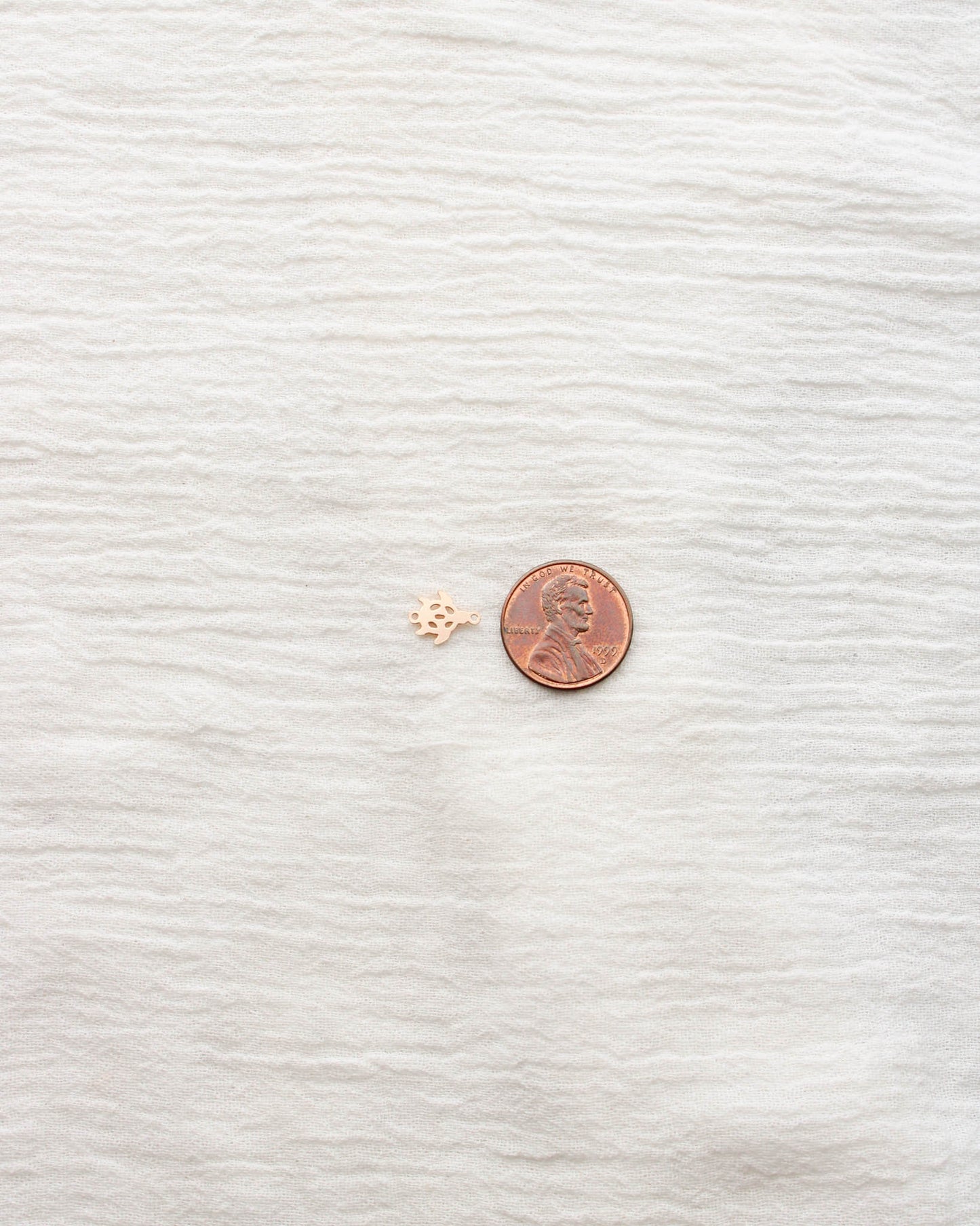 Turtle Connector Charm, CN355