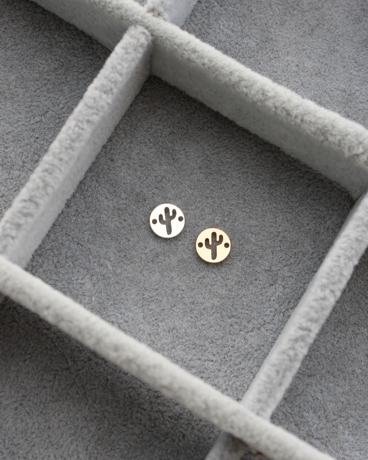 7mm Cactus in Circle Connector, CN484