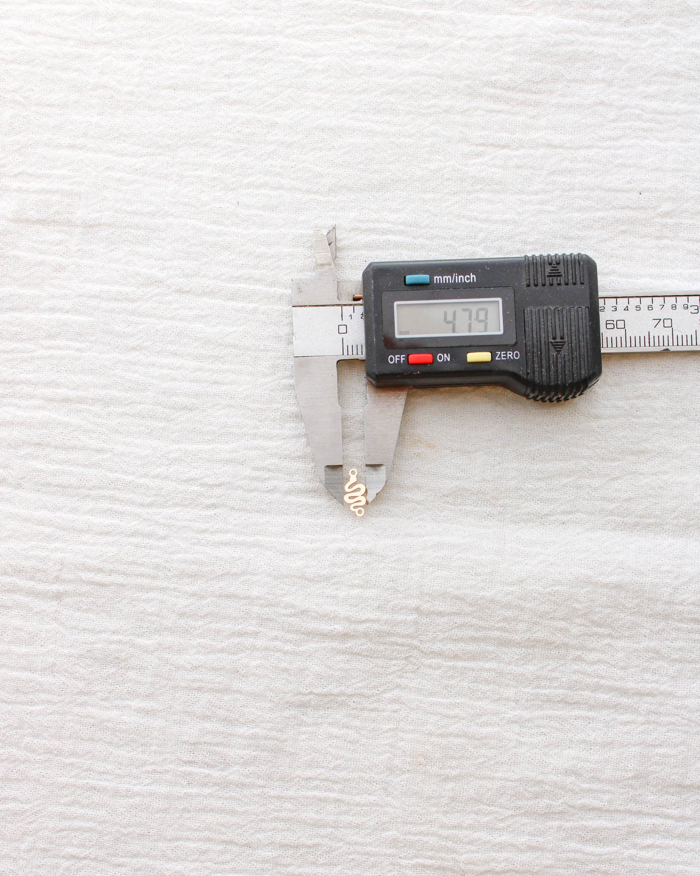Snake Connector Charm, CN375