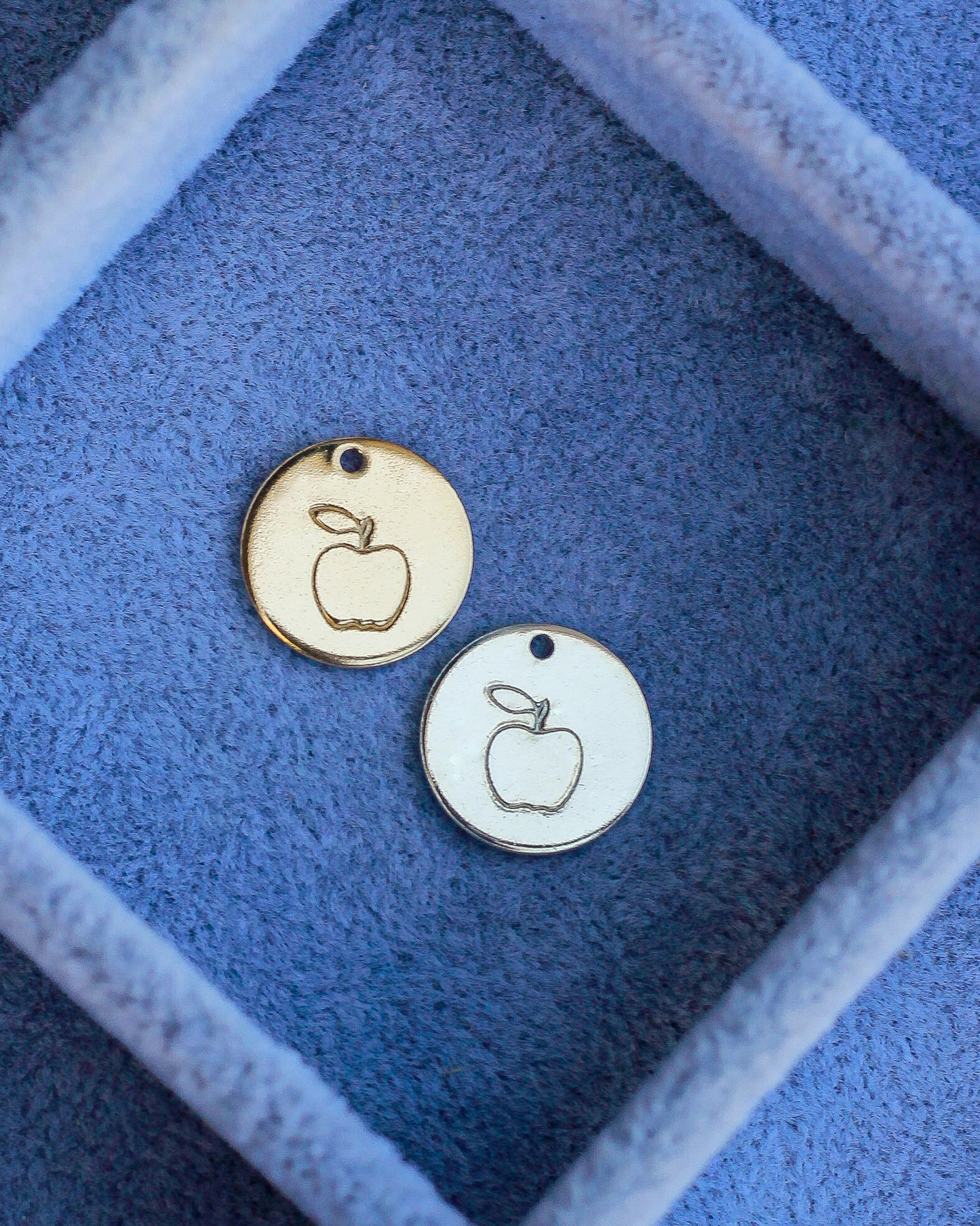 12.7mm Apple Pendant, CH129