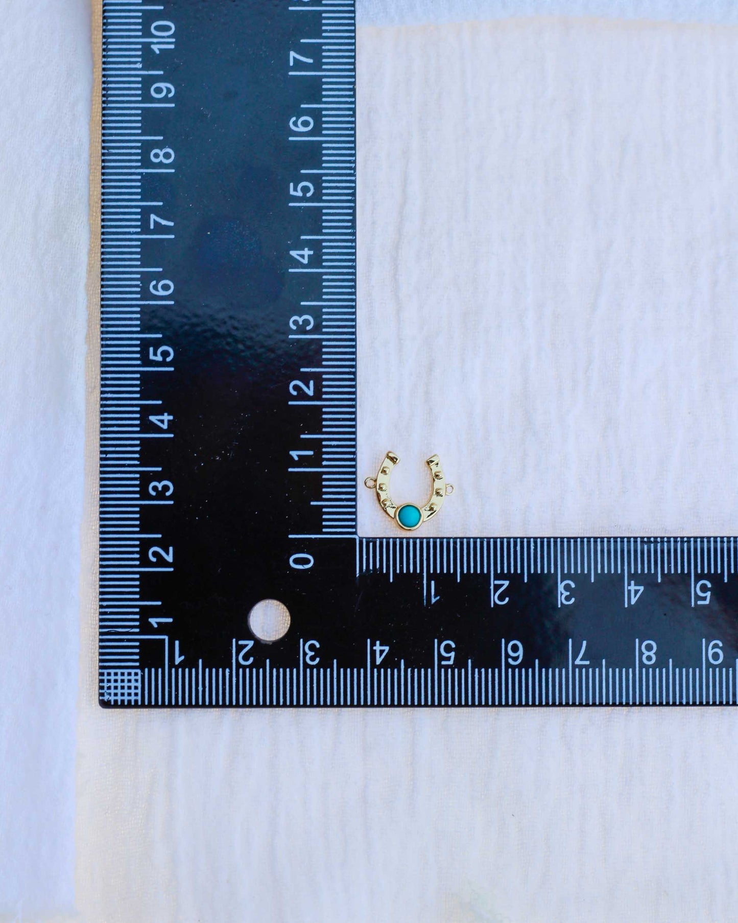 Horseshoe Turquoise Connector, CN157