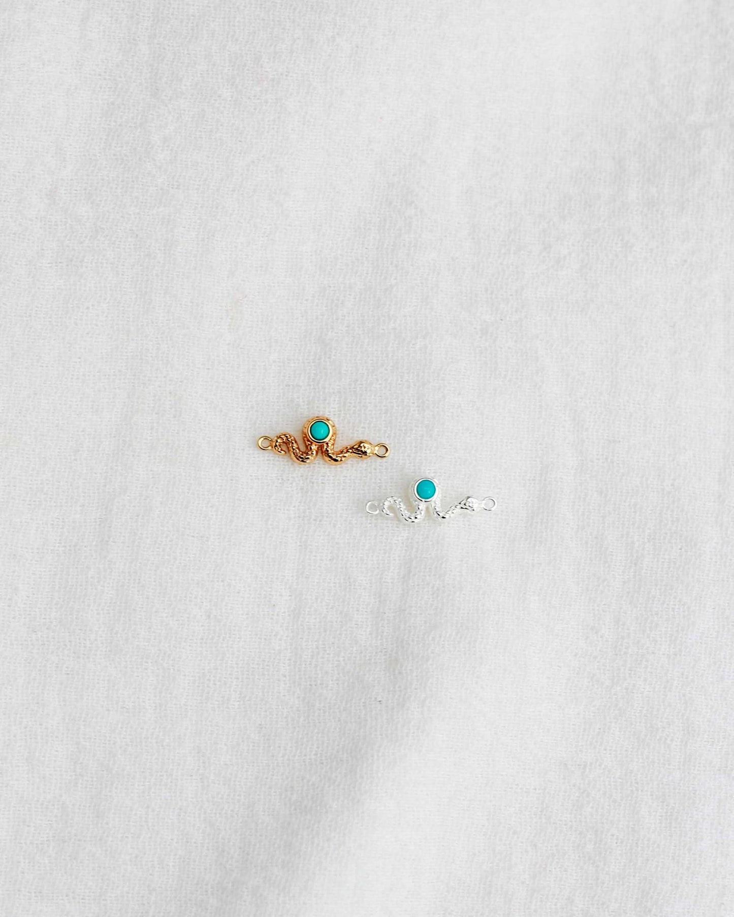 Snake Turquoise Connector, CN158