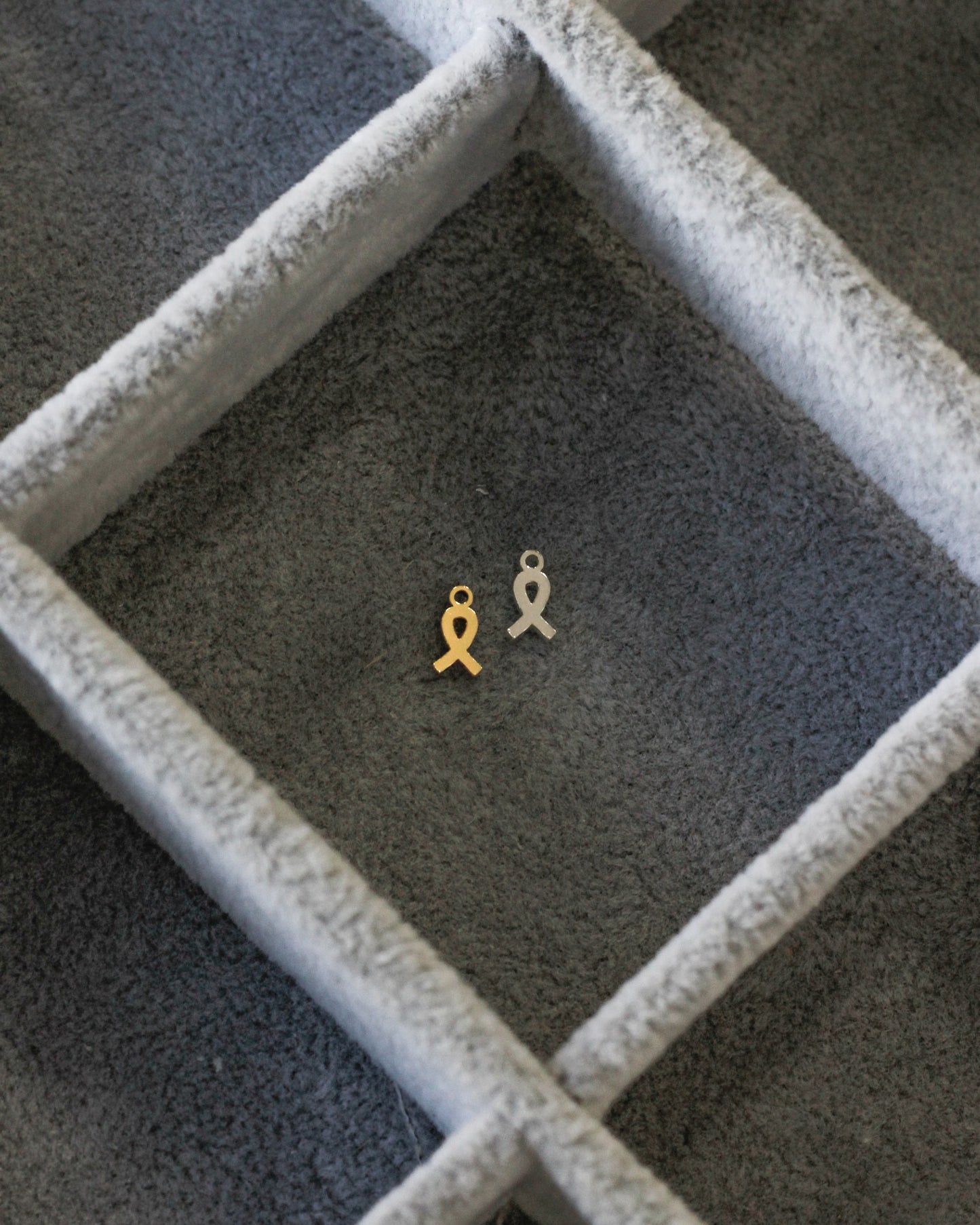 Awareness Ribbon Charm, CH242