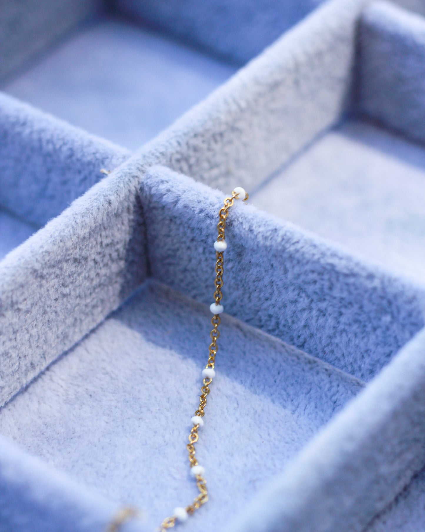 1.1mm White Dot Enamel Chain, G66