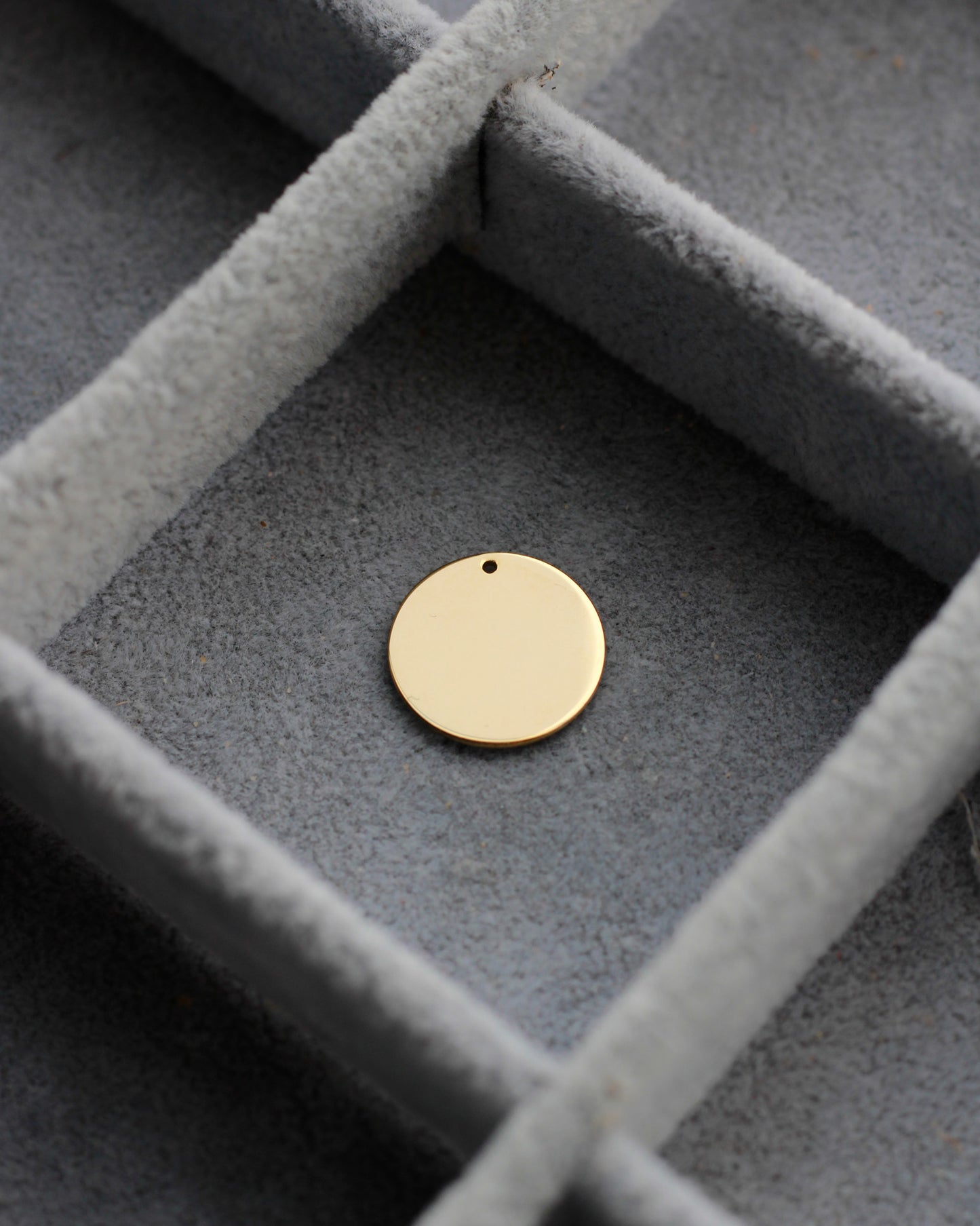 15.9mm Blank Disc Charm, B72