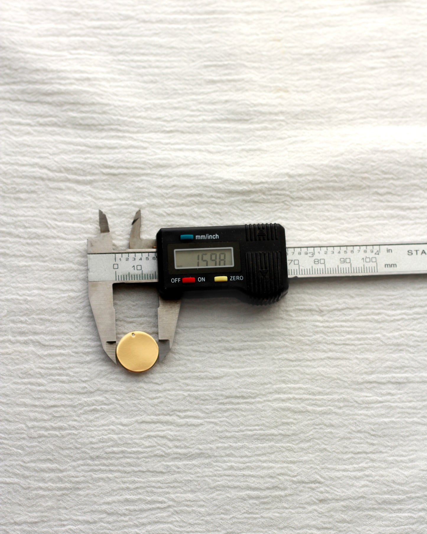 15.9mm Blank Disc Charm, B72