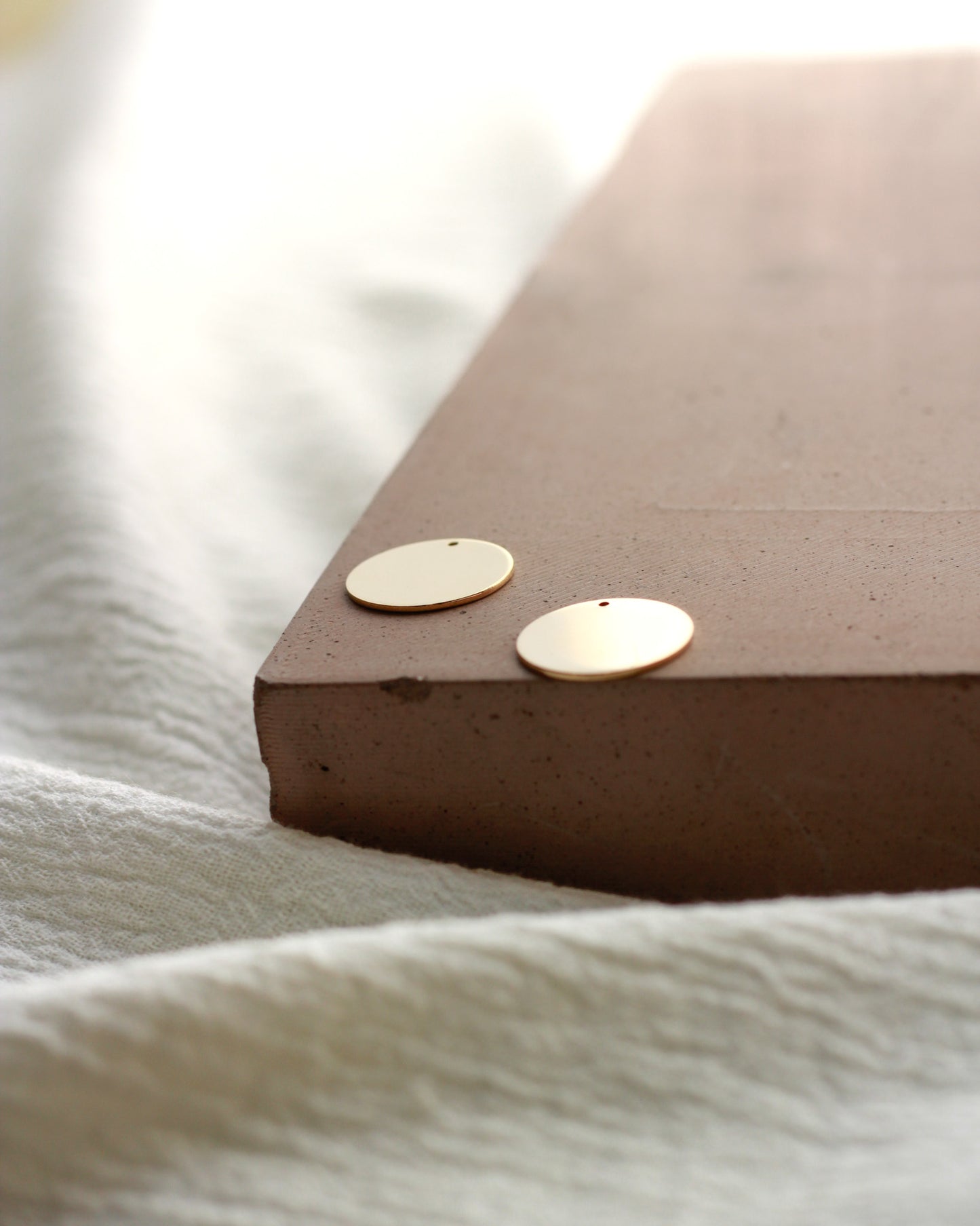 15.9mm Blank Disc Charm, B72