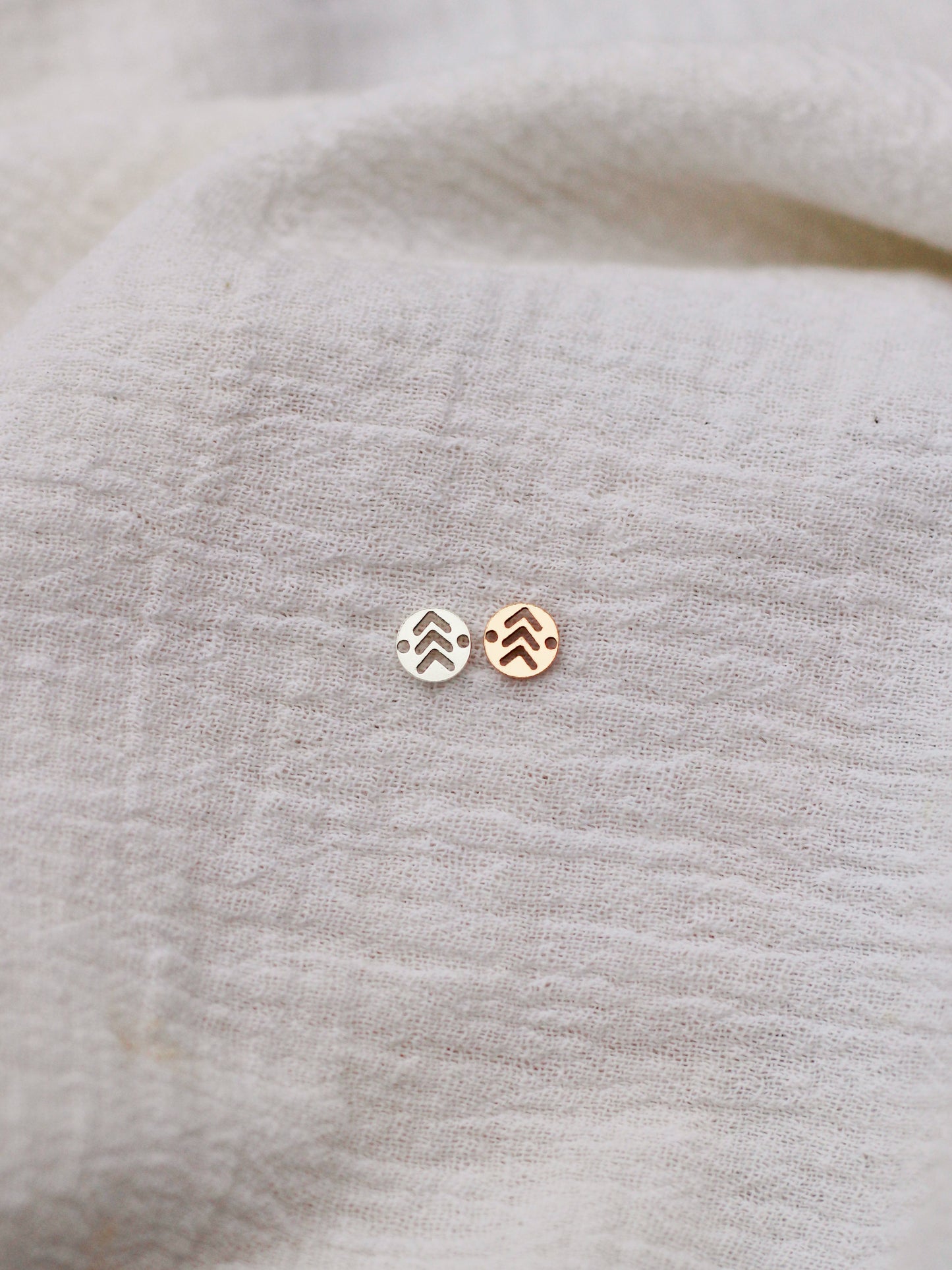 Three Arrows Down Syndrome Awareness Connector, CN298