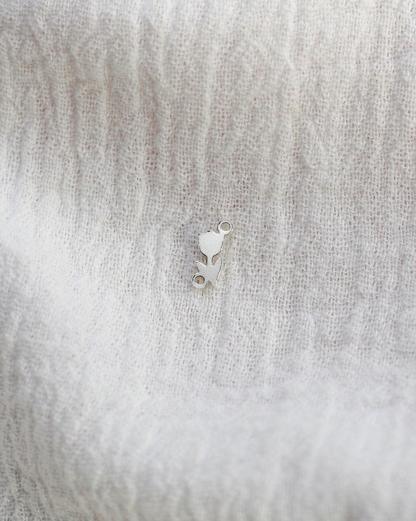 Tulip Connector Charm, CN302