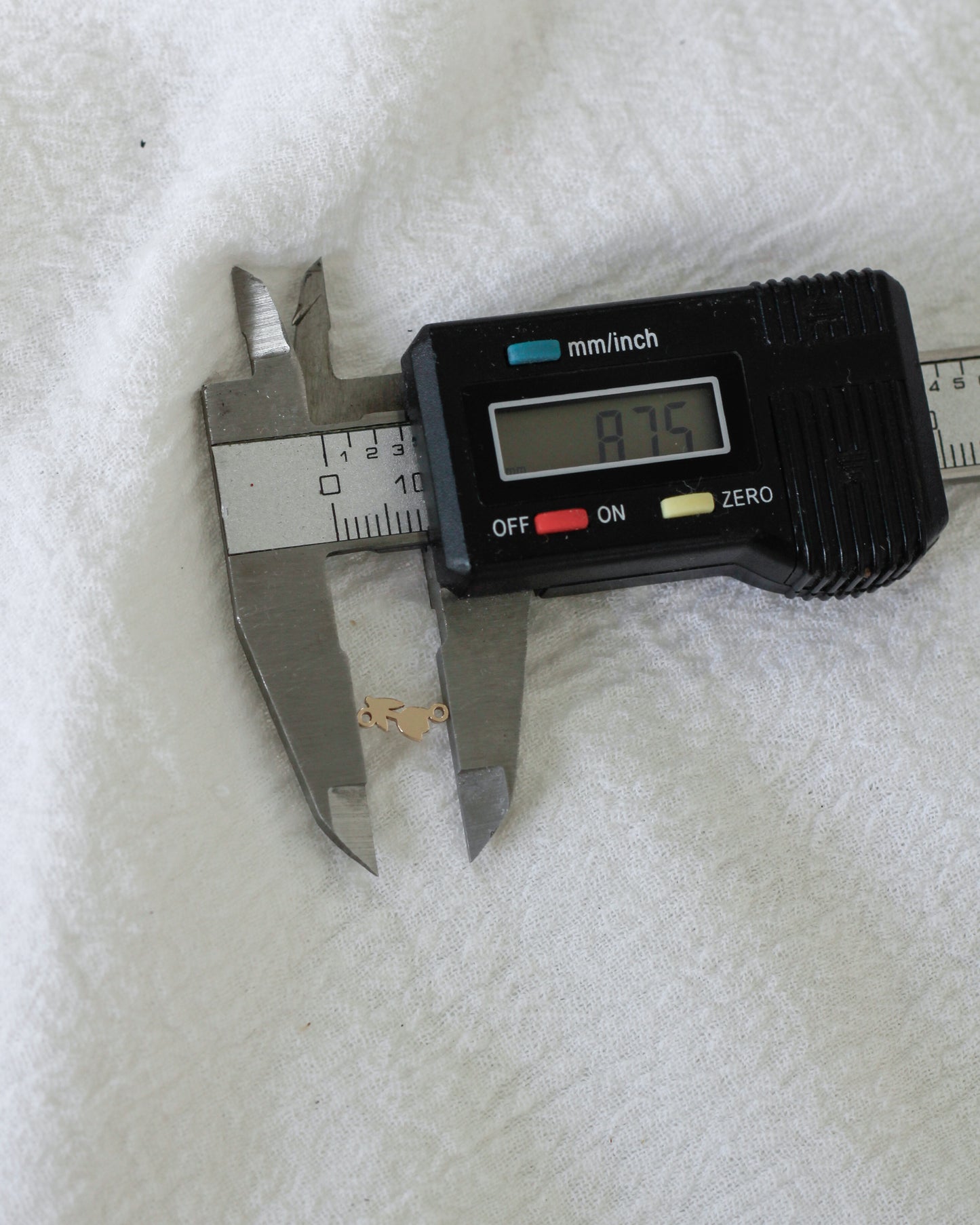 Tulip Connector Charm, CN302