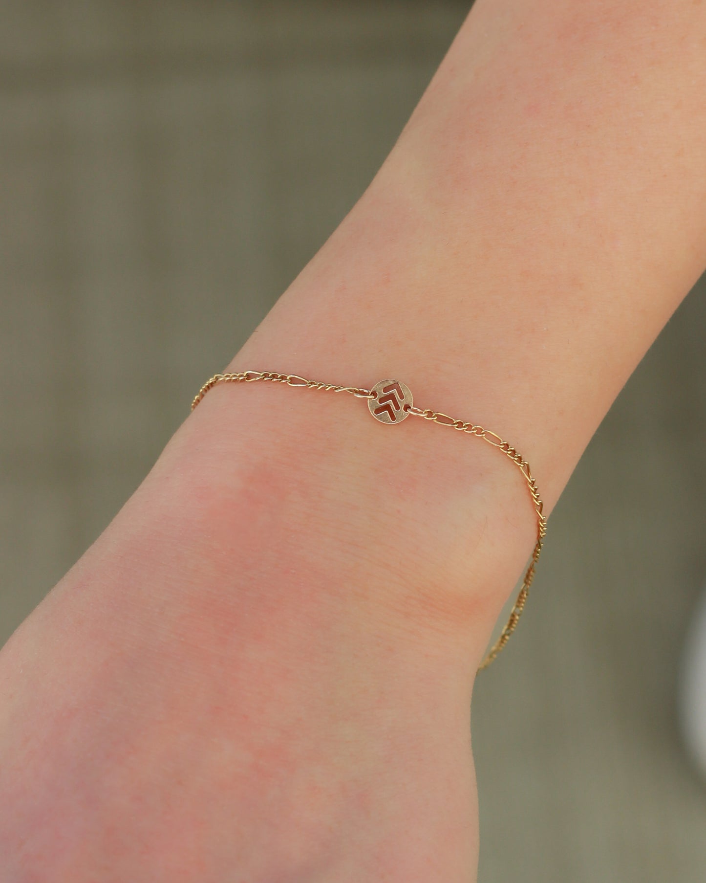 Three Arrows Down Syndrome Awareness Connector, CN298