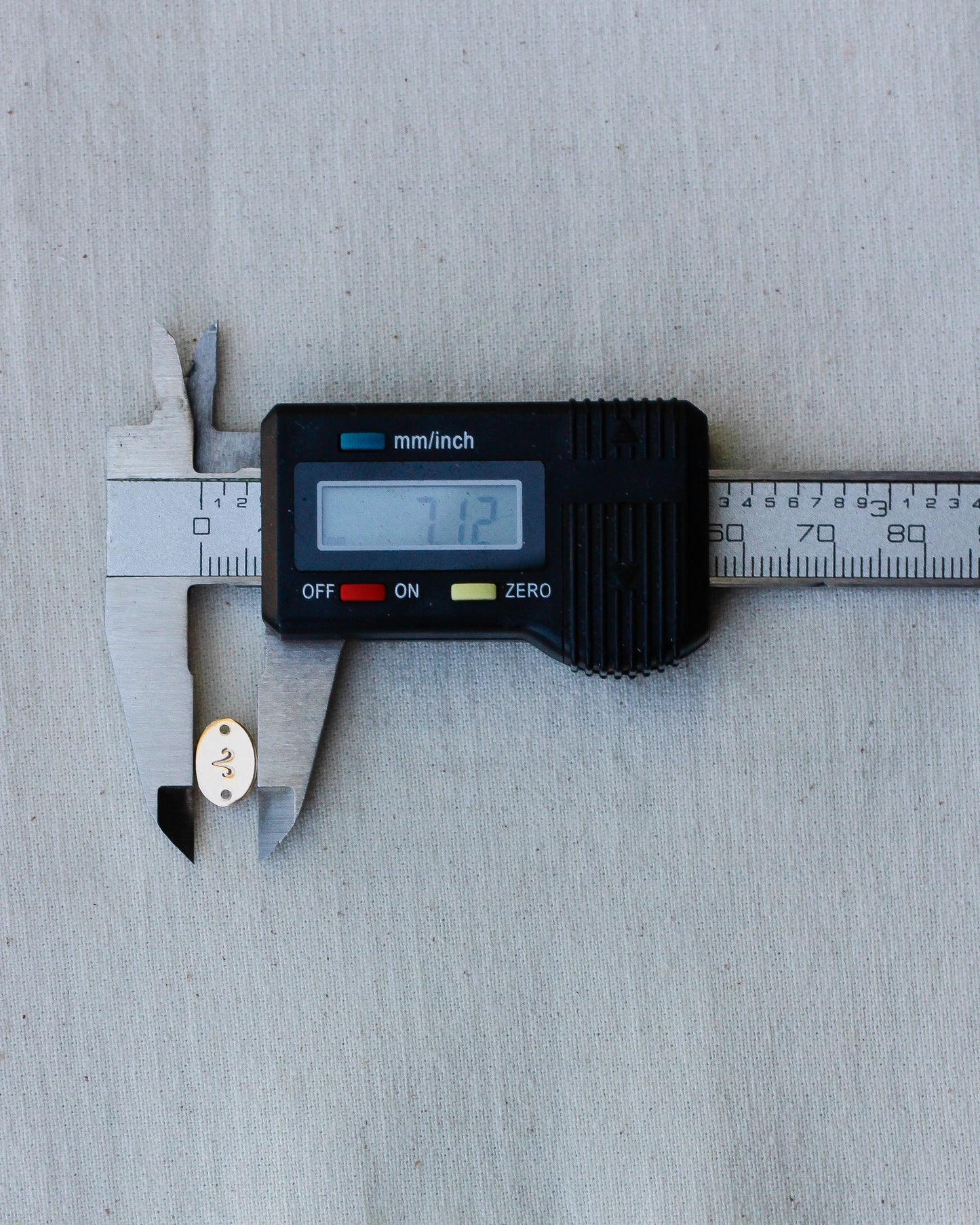 Zodiac Connector, CN01