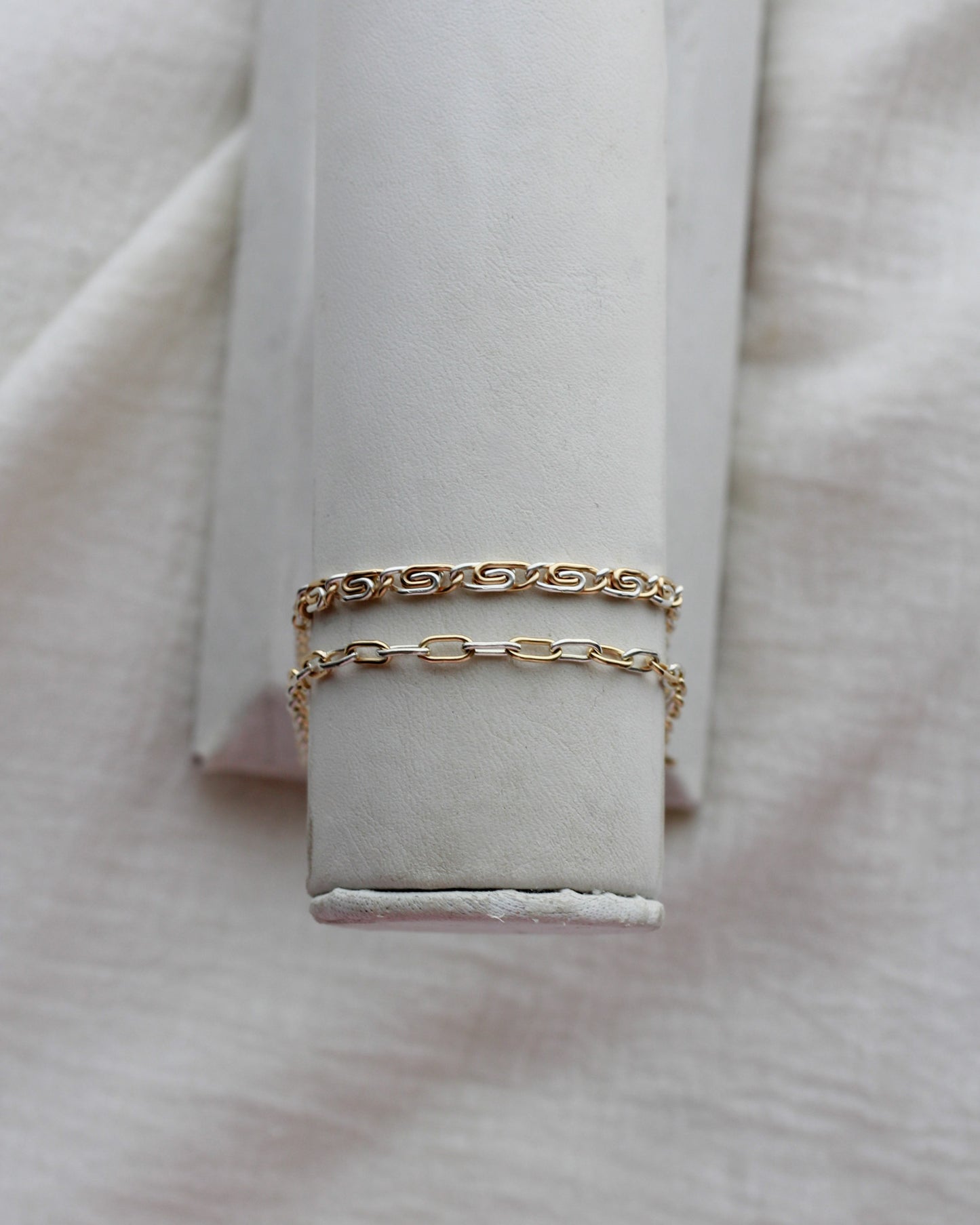 3.3mm Alternating Mixed Metal Scroll Chain, M268