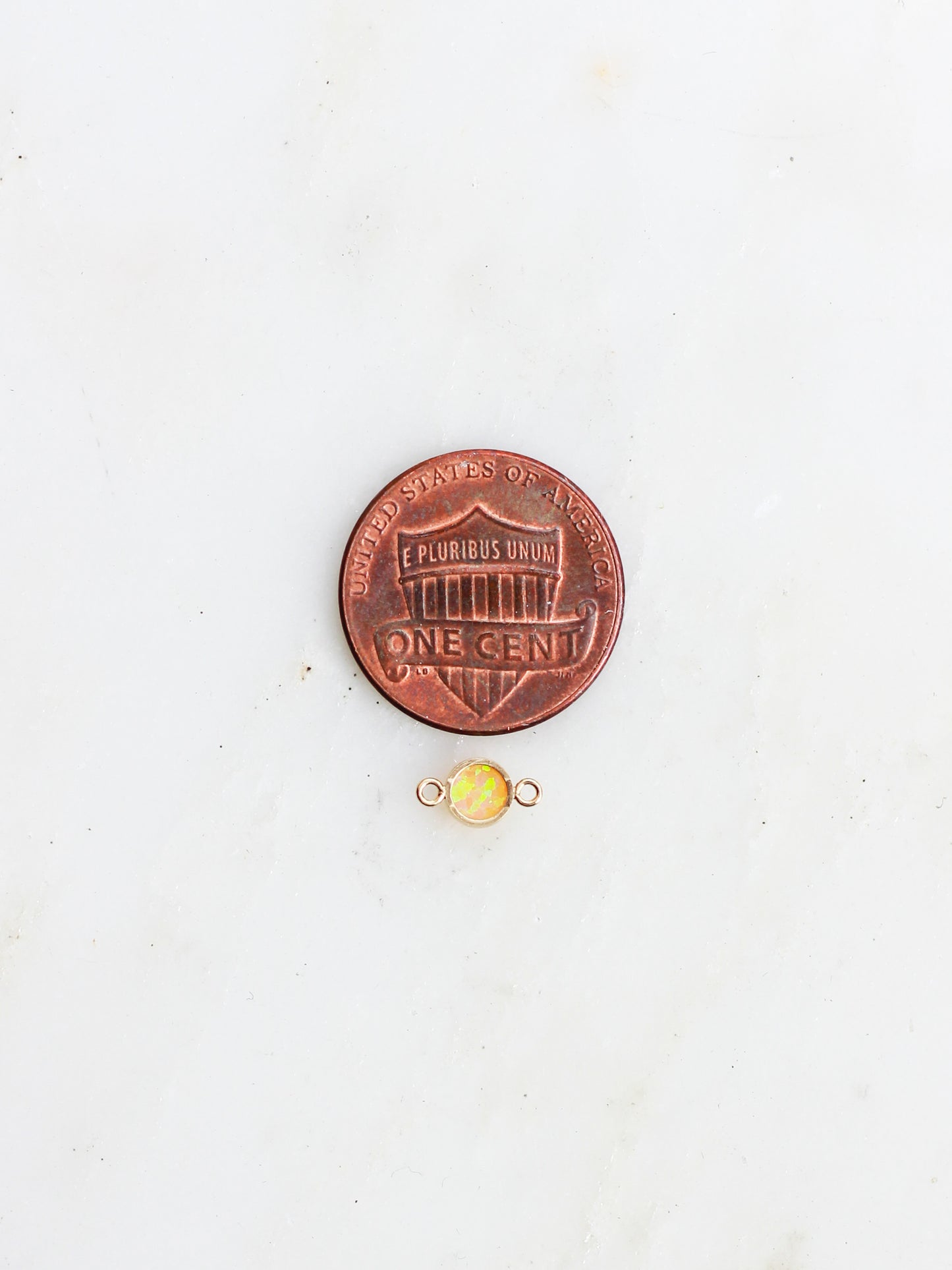 4mm Yellow Opal Connector, CN242