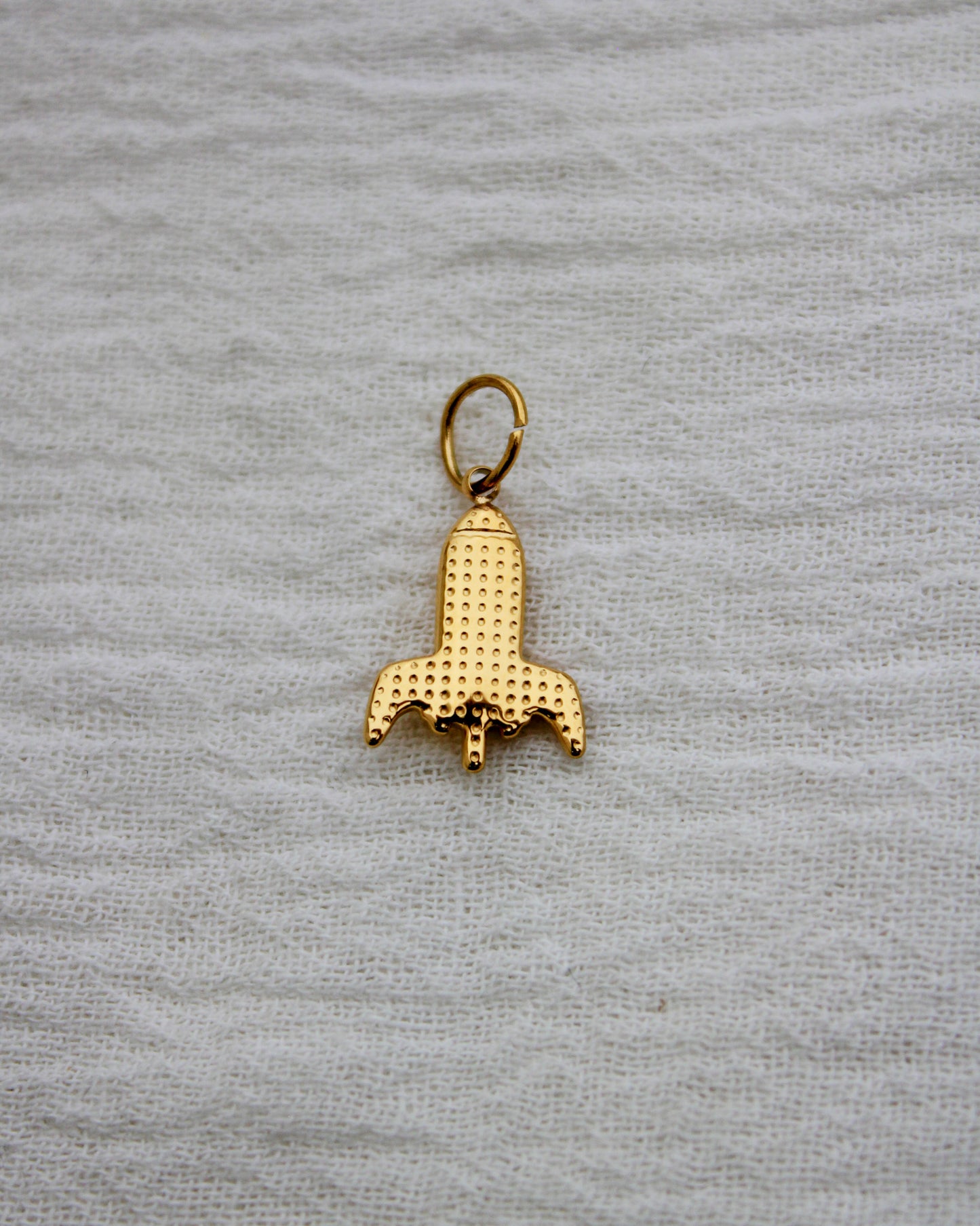 Spaceship PVD Charm, CH333