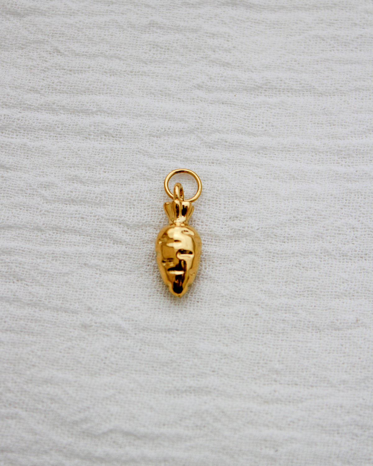 Carrot PVD Charm, CH343