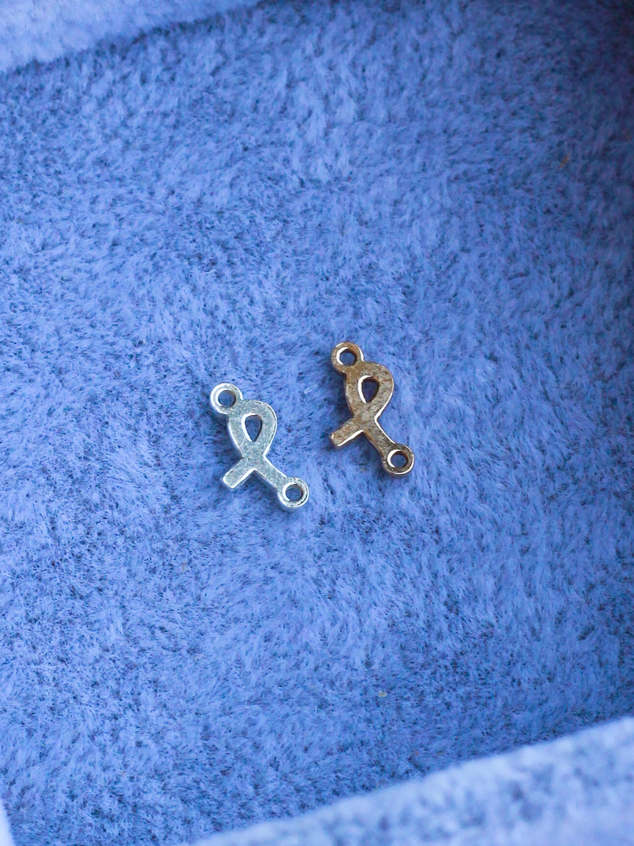Awareness Ribbon Connector, CN248