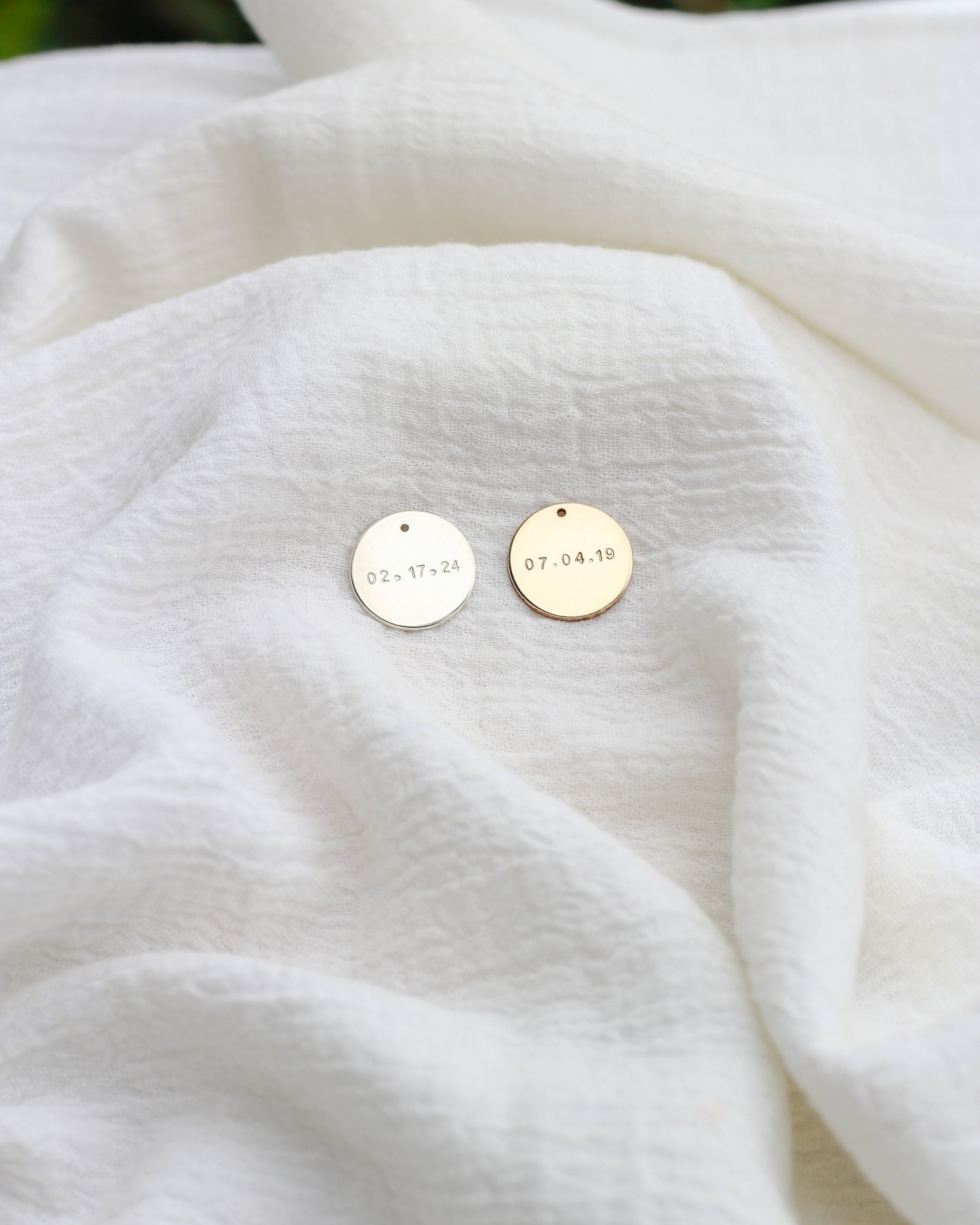 15.9mm Custom Date Circle Charm, CH199