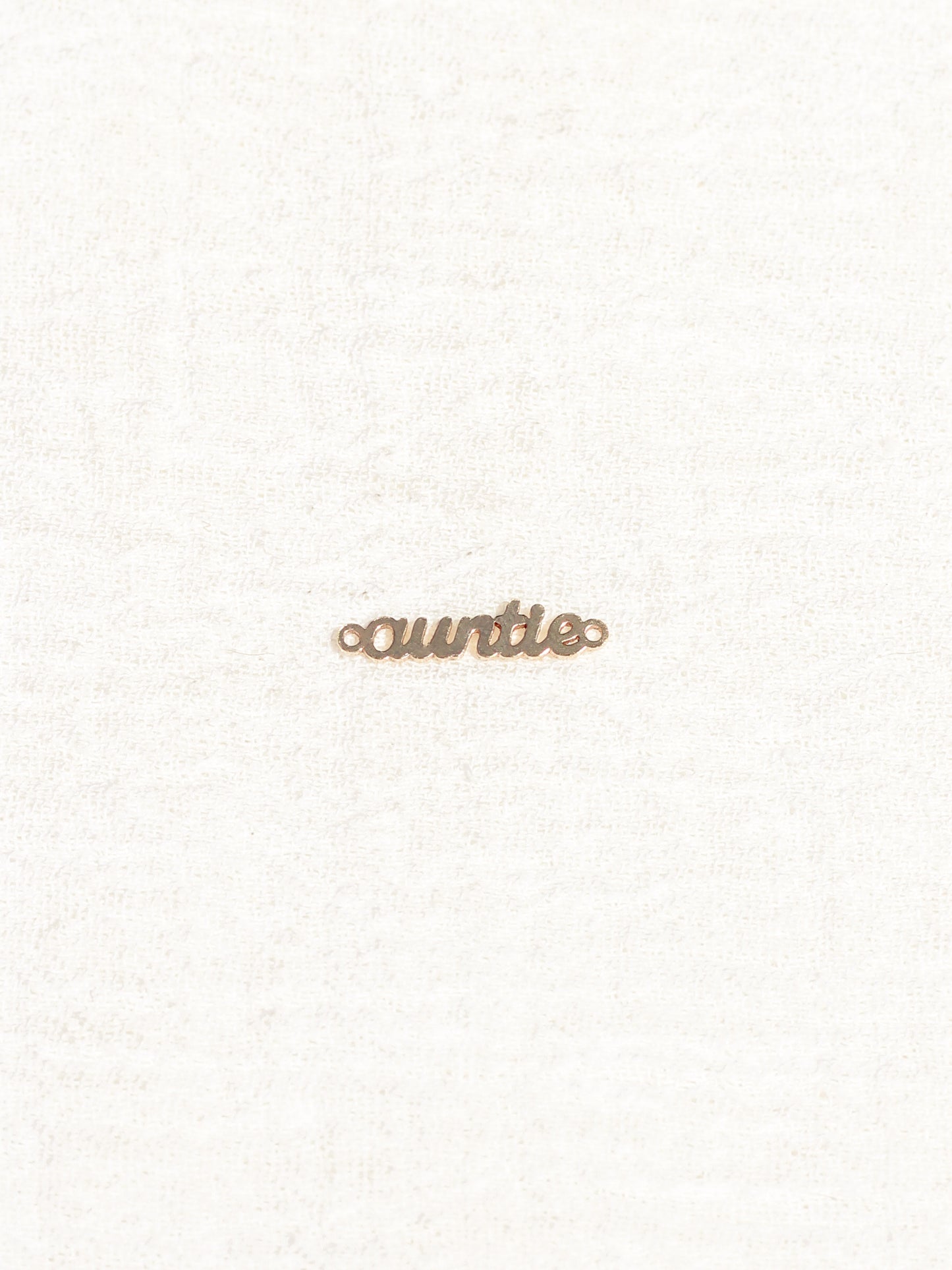 Auntie Connector, CN205