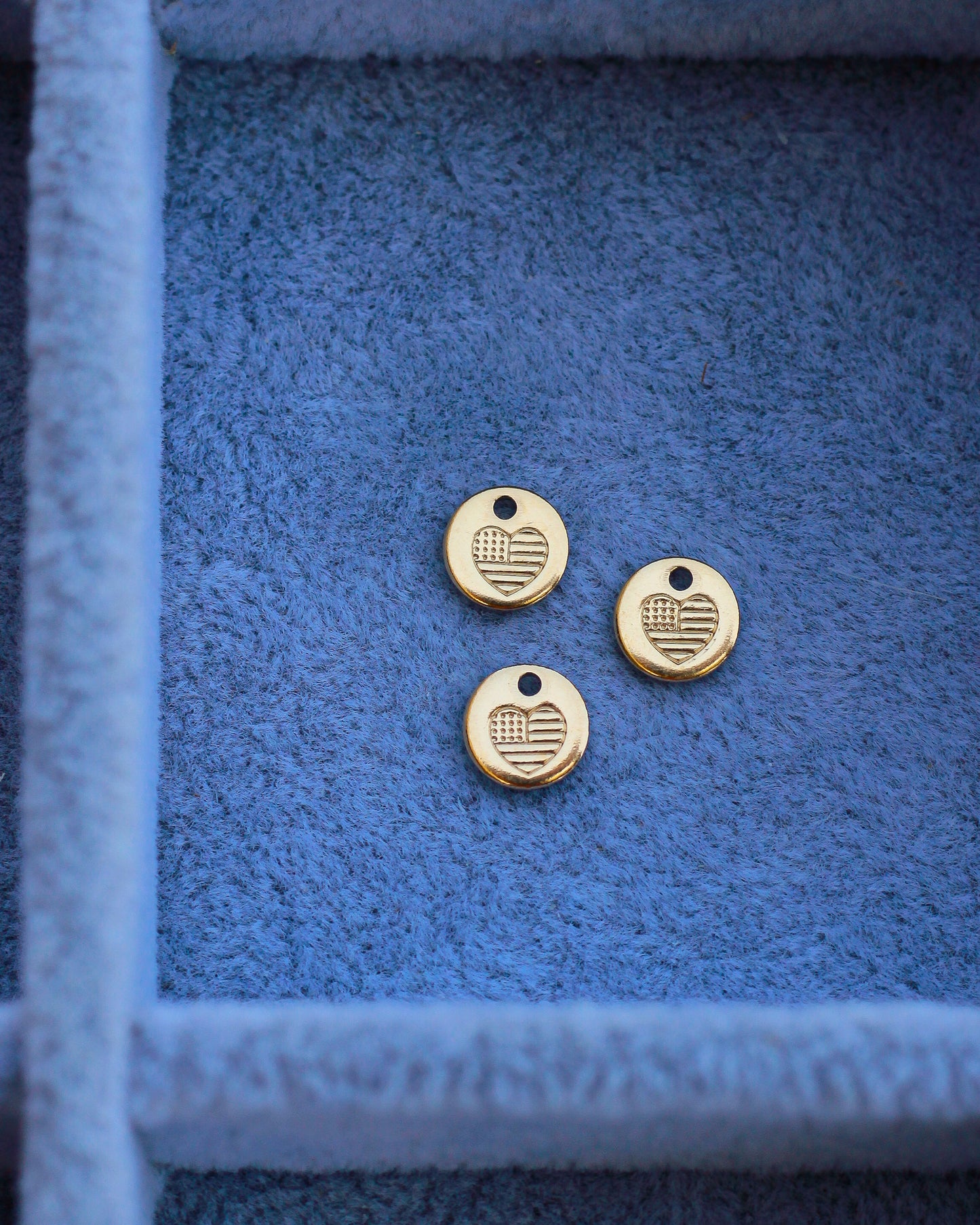 6.3mm Flag Heart Charm, CH05