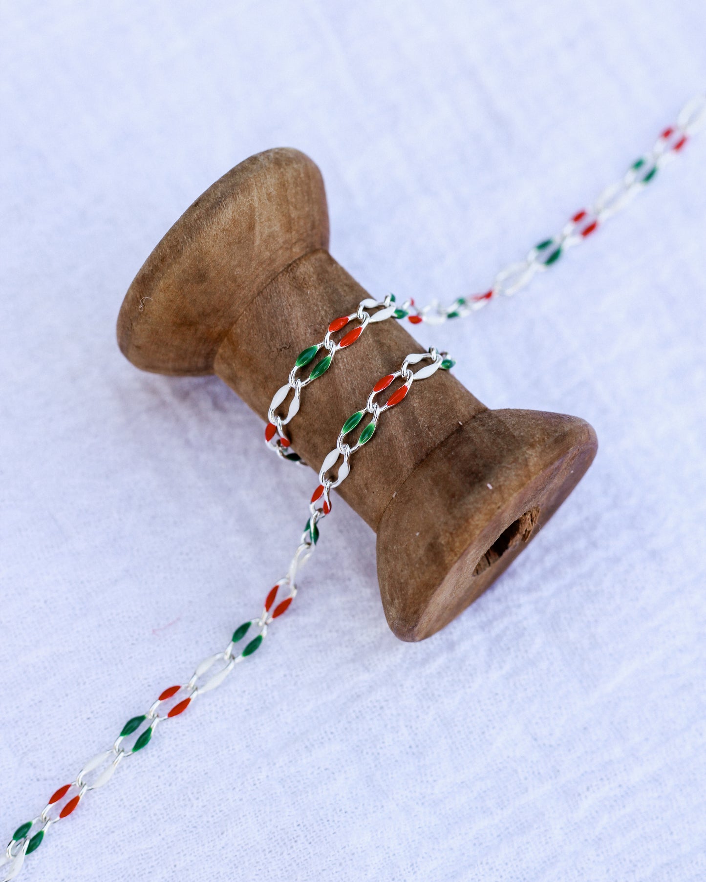 Red, Green, and White Enamel Chain, SP134