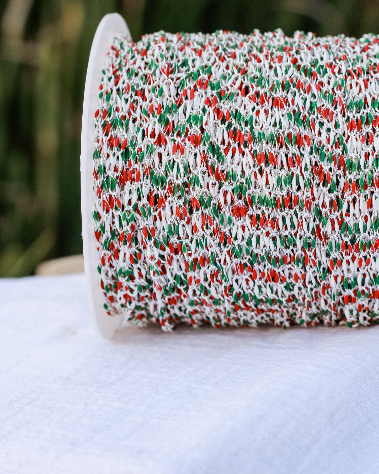 Red, Green, and White Enamel Chain, SP134