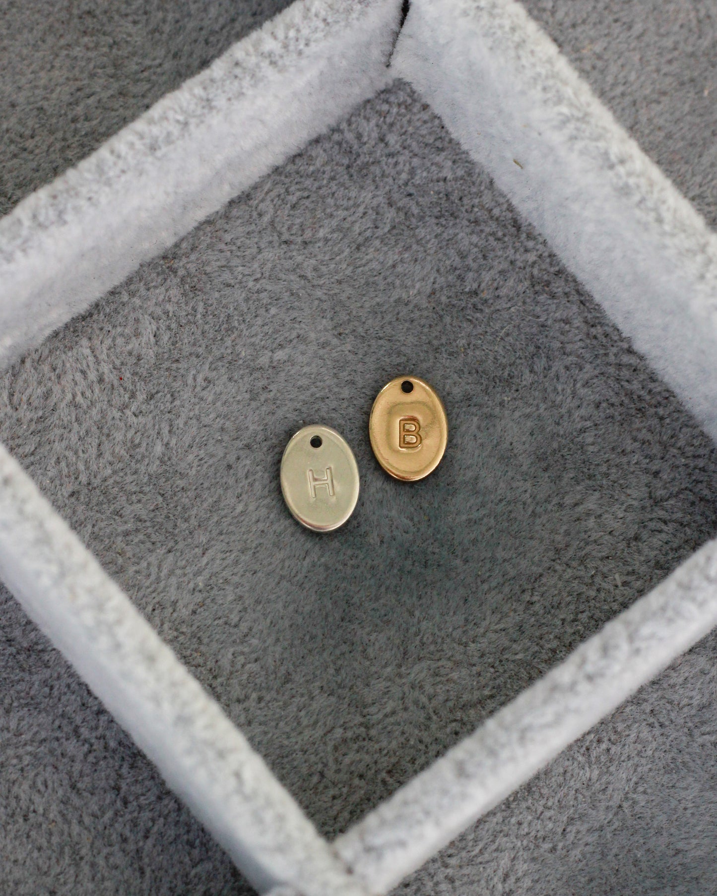 10x7mm Letter Oval Charm, CH244