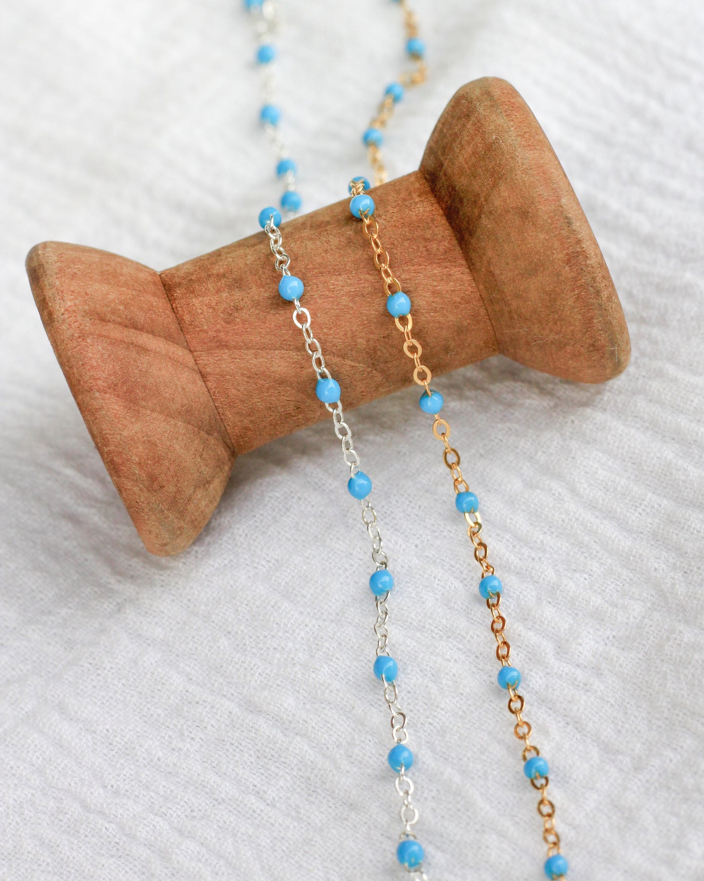 1.7mm Flat Cable Chain with Blue Dots, G74, S74