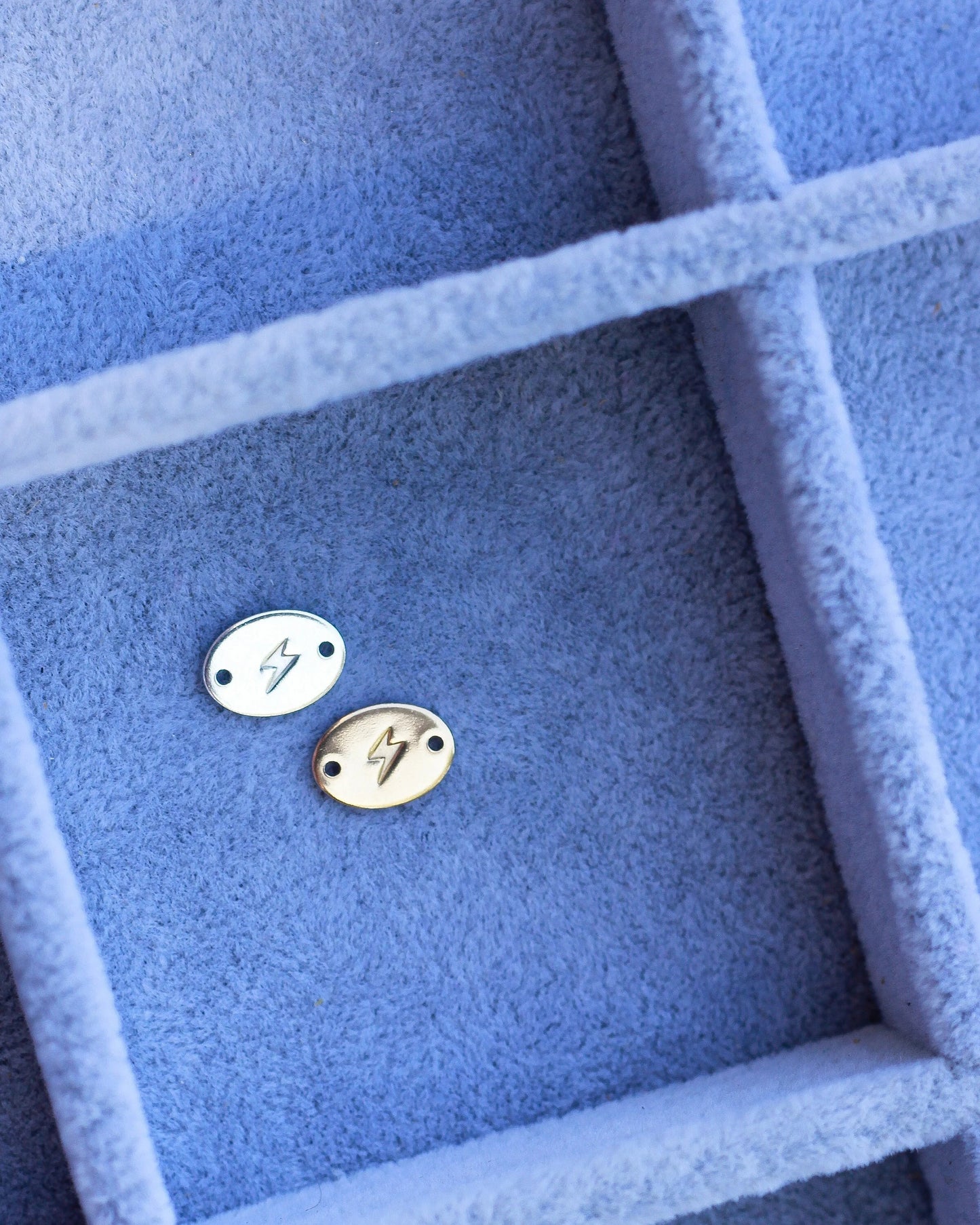 Lightning Bolt Connector, CN01