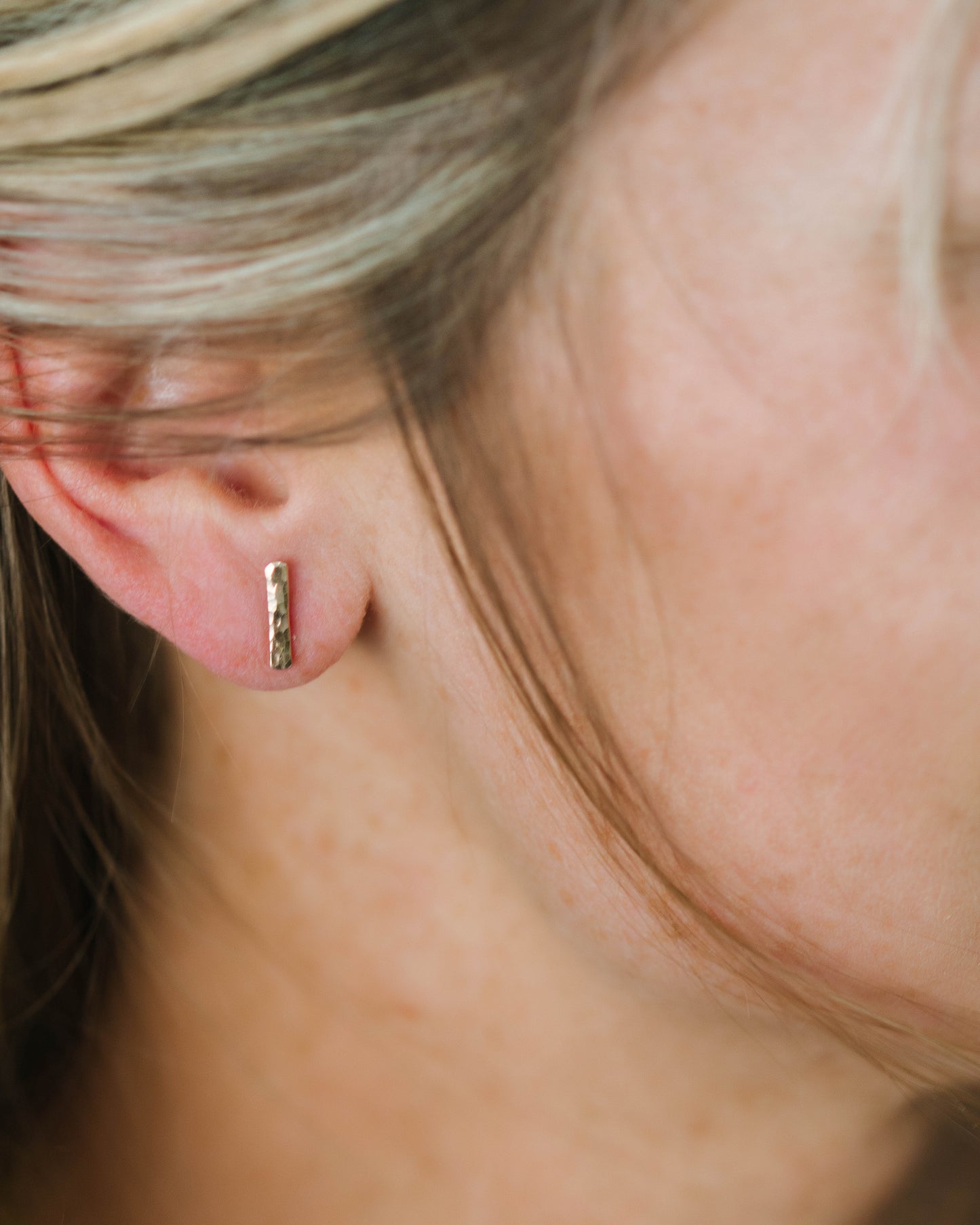 10mm Gold Hammered Bar Stud Earrings, E7