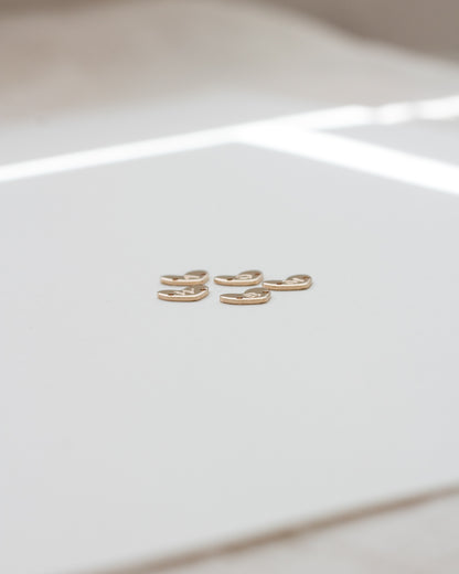 Custom Initial Heart Connectors, CN10