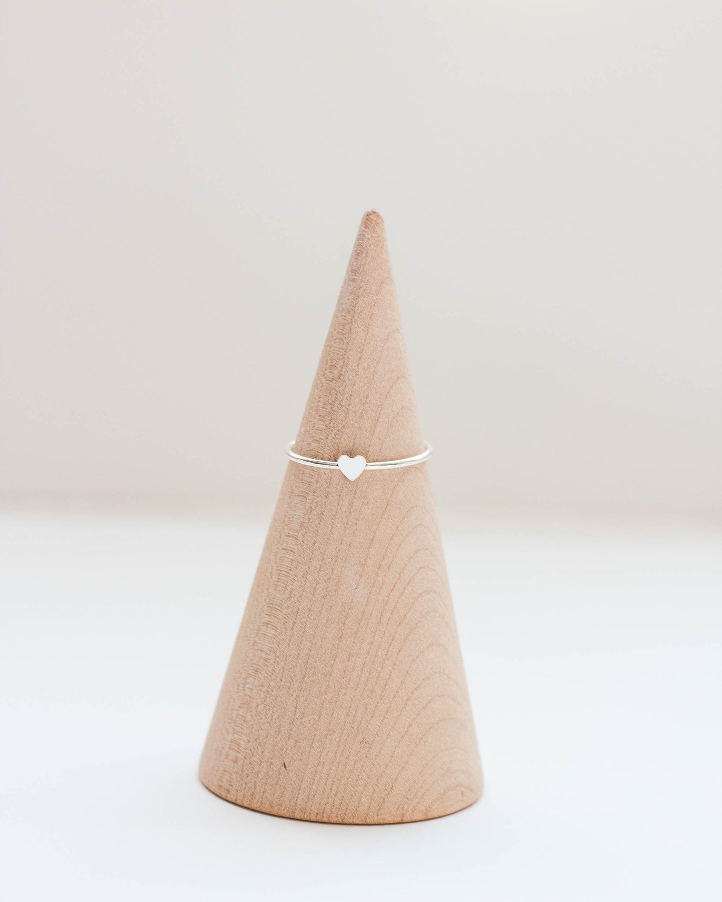 Tiny Heart Ring, R19