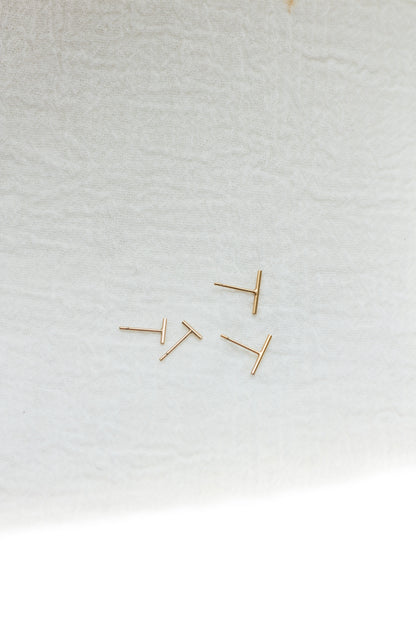 10mm Gold Bar Stud Earrings, E14