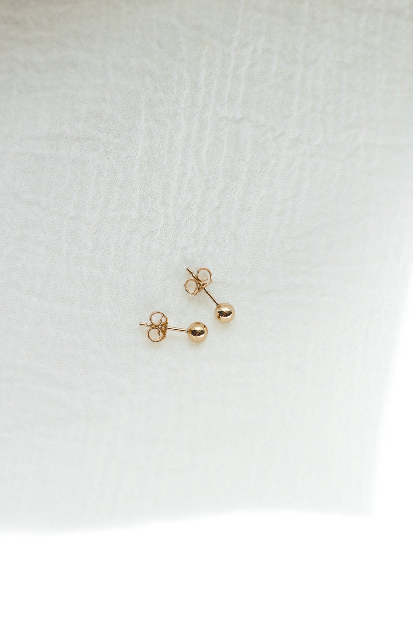 4mm Stud Earrings, E12