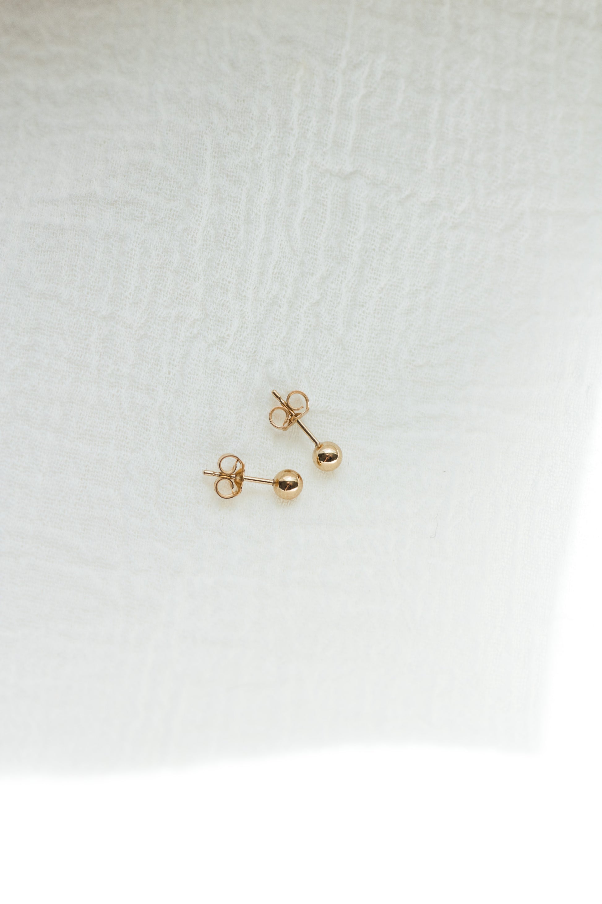 4mm Stud Earrings, E12