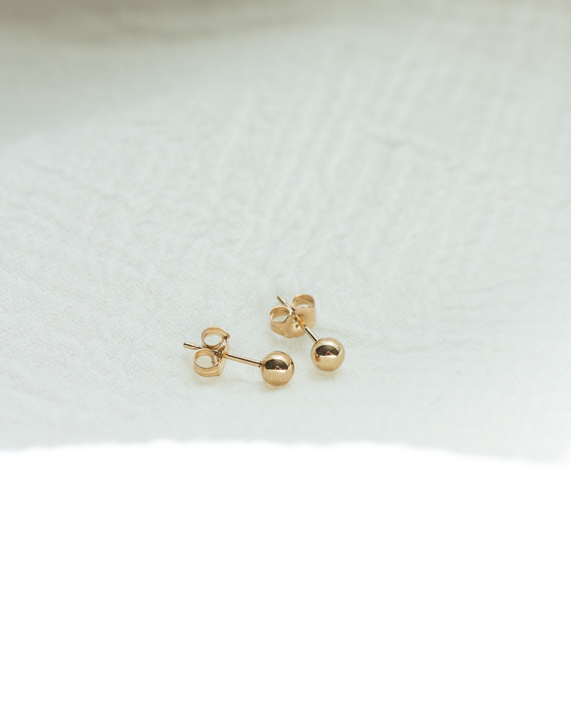 4mm Stud Earrings, E12