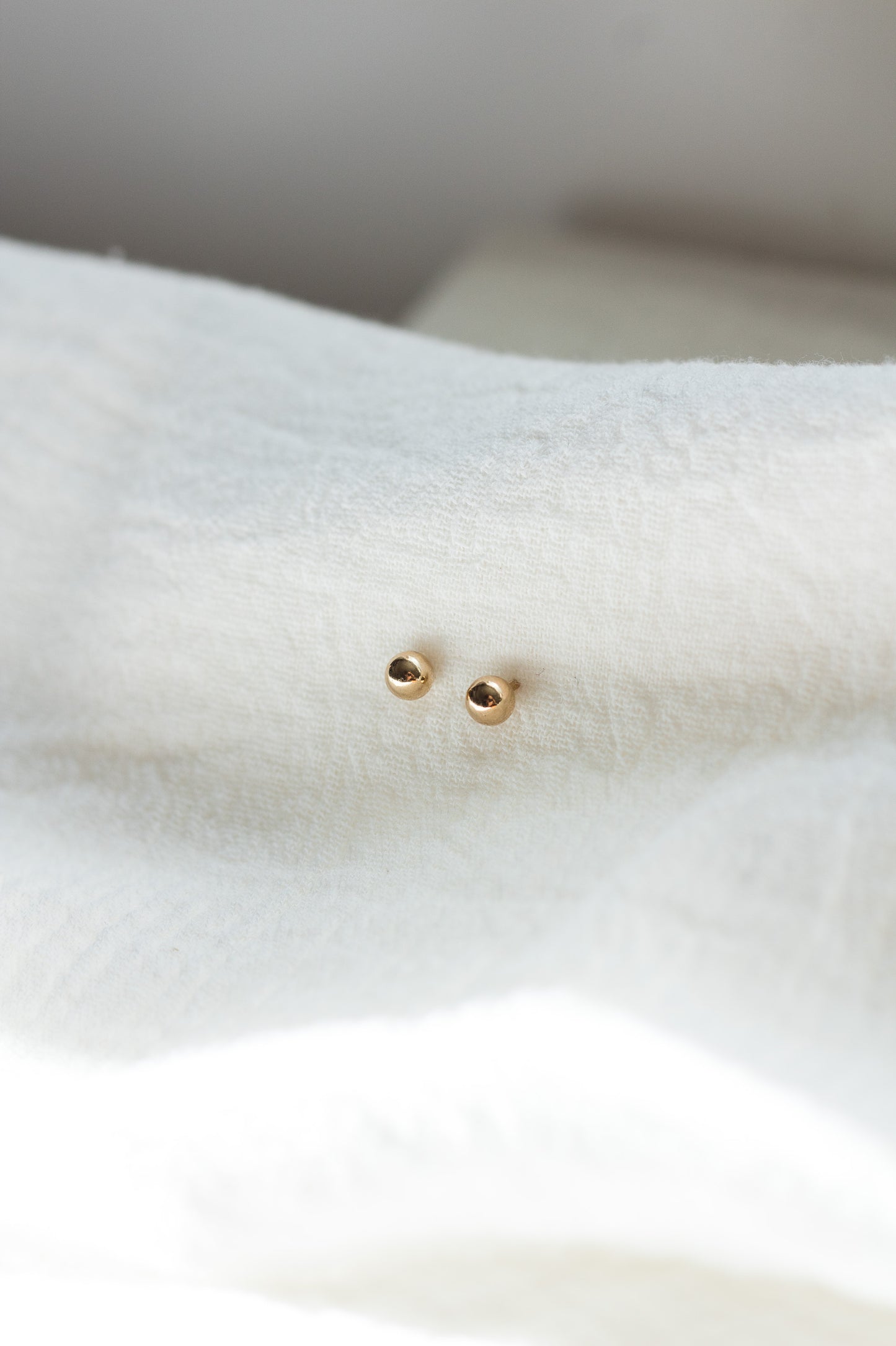 4mm Stud Earrings, E12